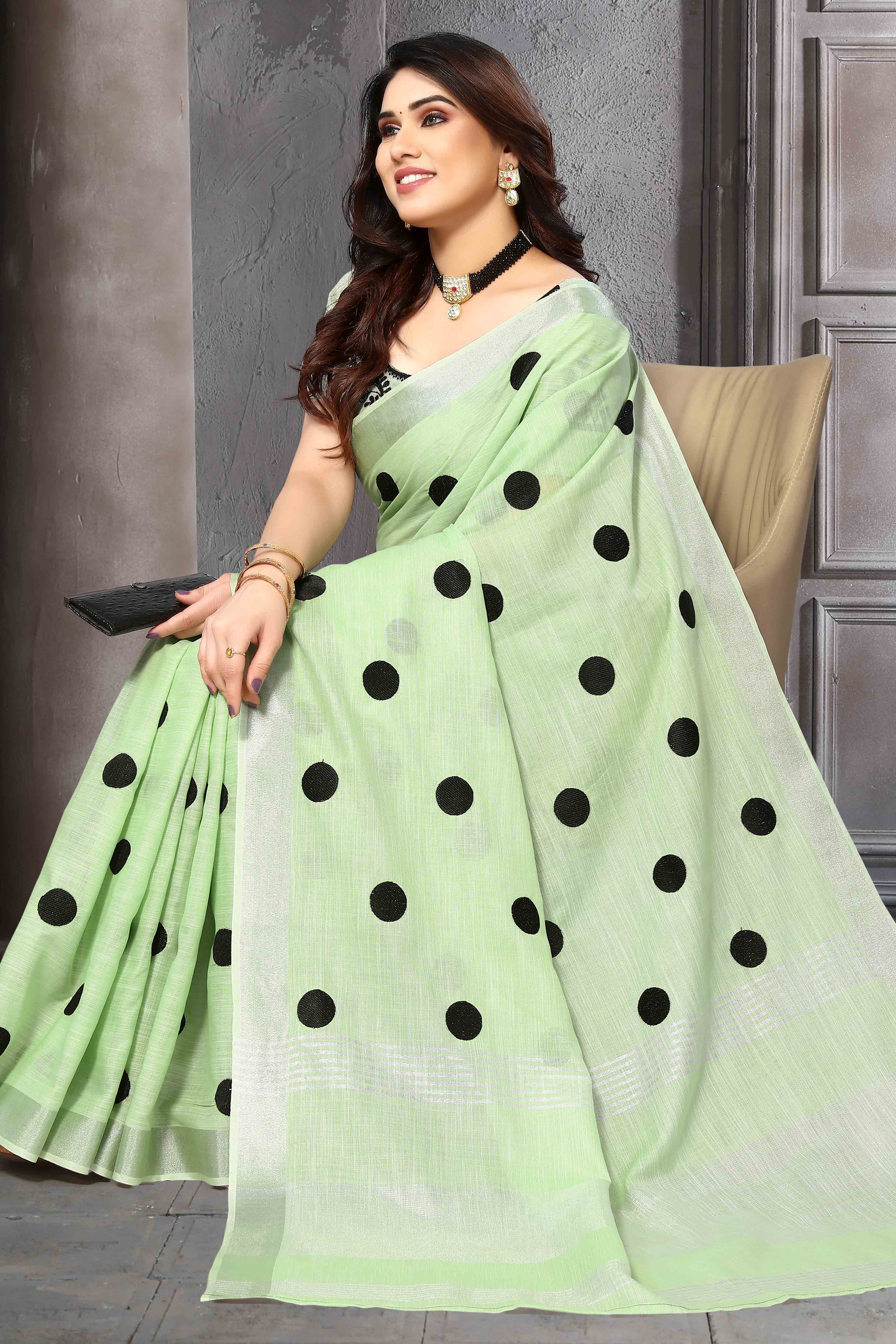 Peachmode Light Green Embroidered Linen Cotton Saree With Zari Border - view 4