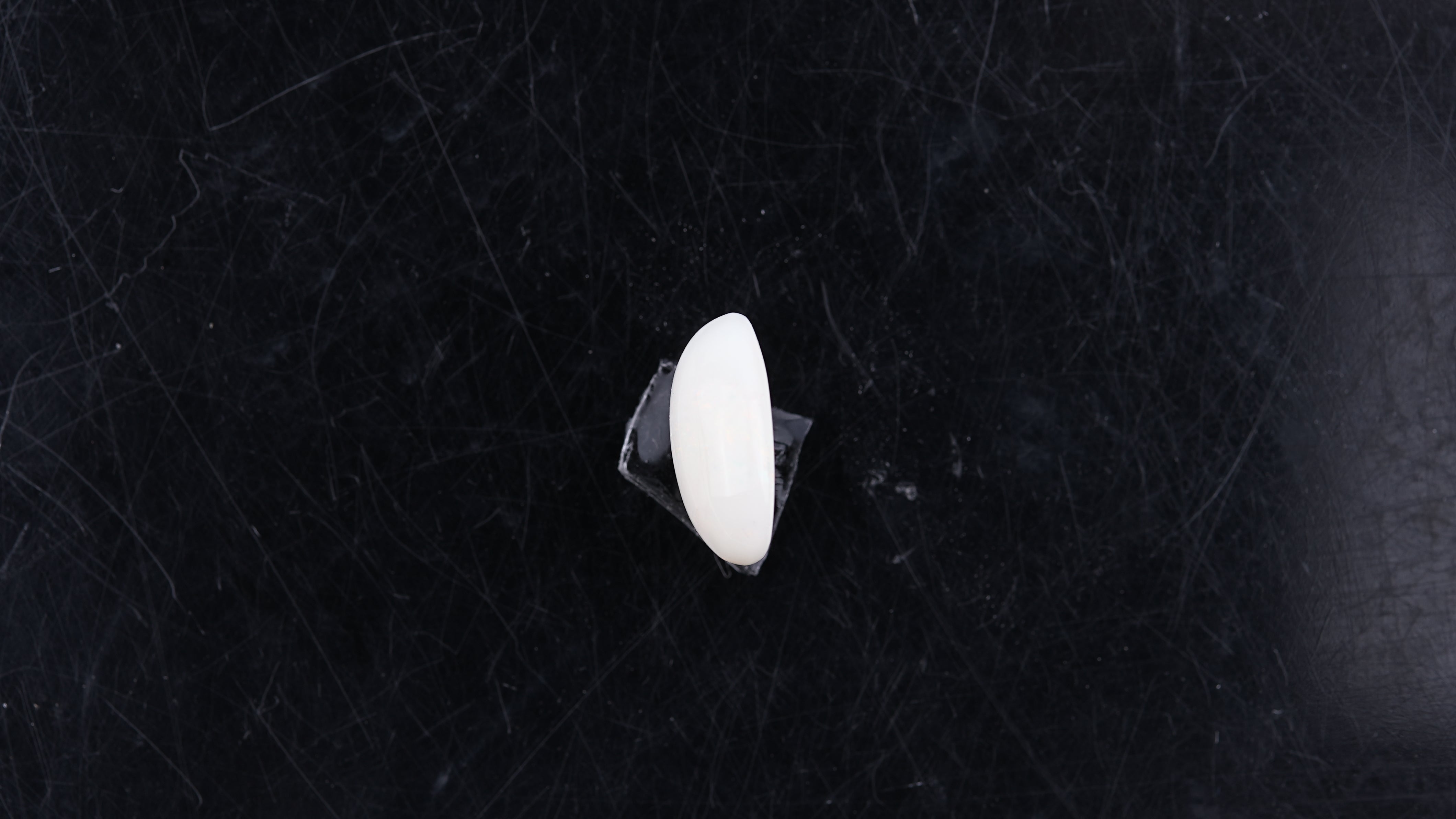 Gemsmantra Opal with Fire - 3.33 Carats (3.663 Ratti) - view 3