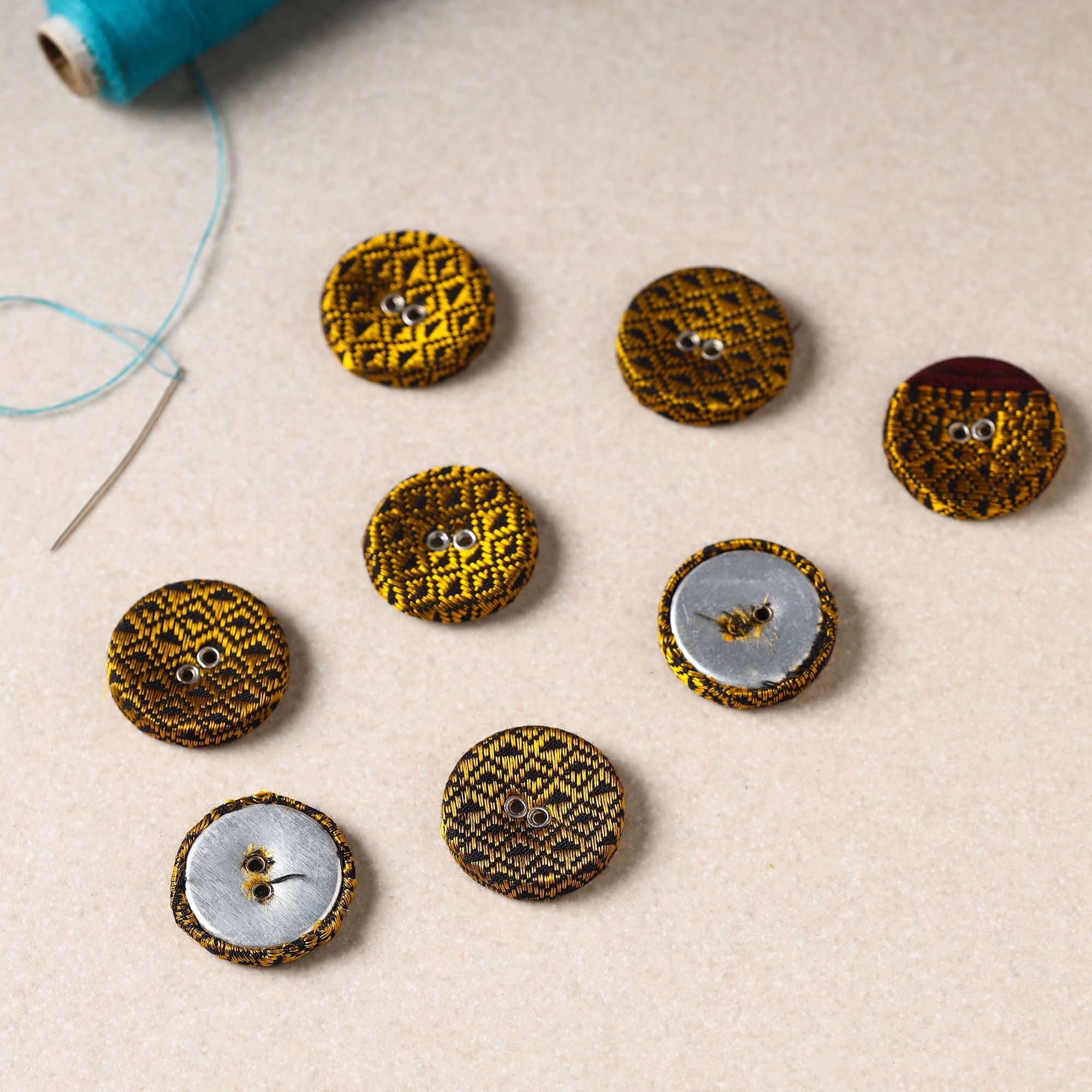 BUTTON BAAZ 2.5cm Buttonbaaz Handmade Button Big (Set of 8) 47