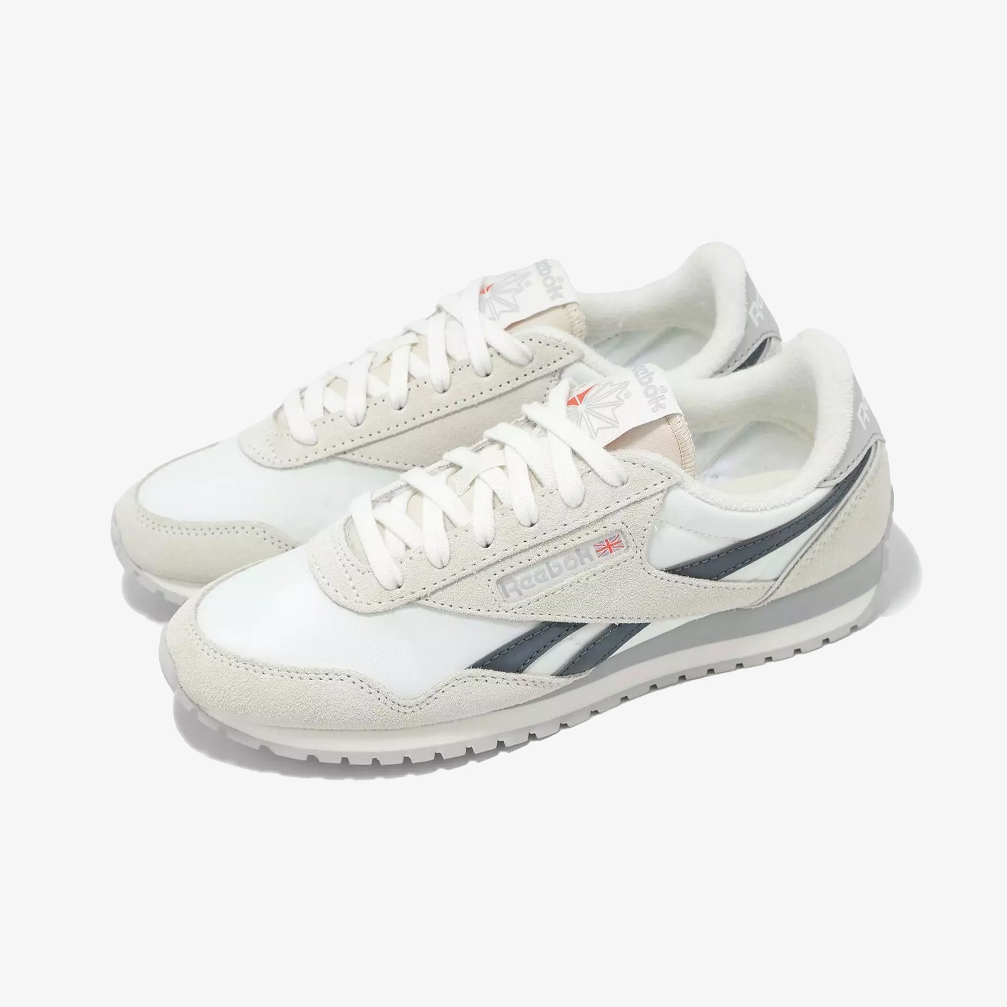 Reebok | CLASSIC AZ { WHITE - view 3