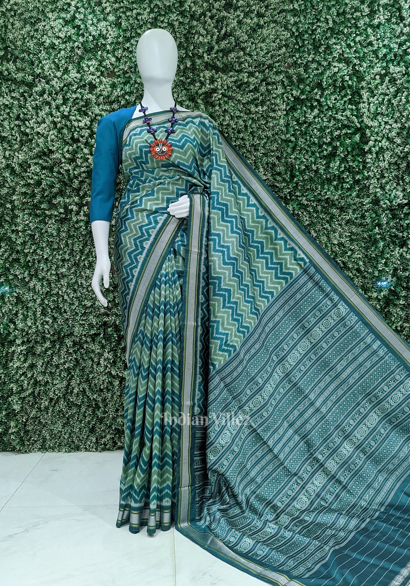 IndianVillèz Green with Multicolor Contemporary Silk Saree with Jala Anchal