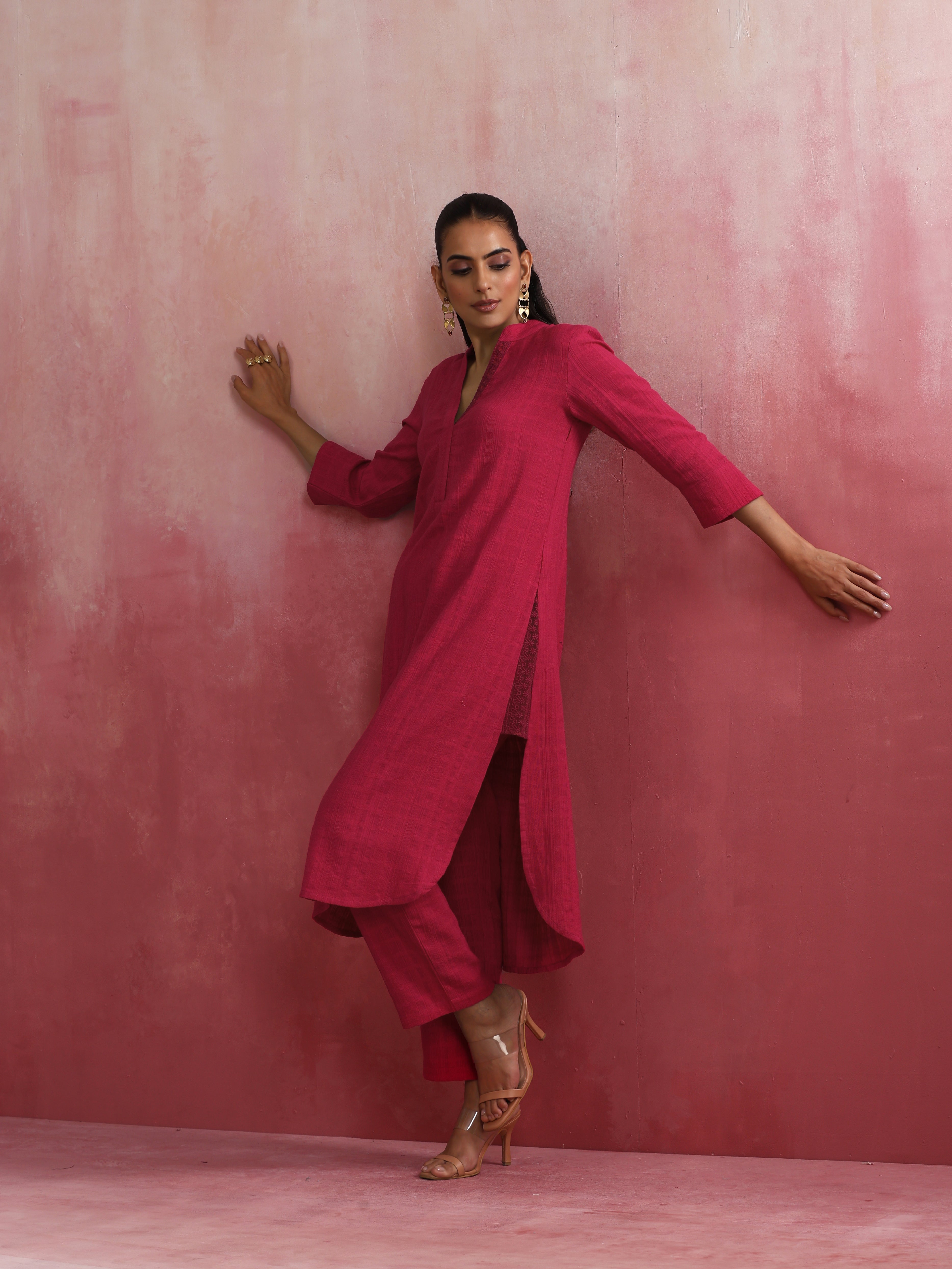 trueBrowns Magenta Cotton Dobby Kurta Set - view 9