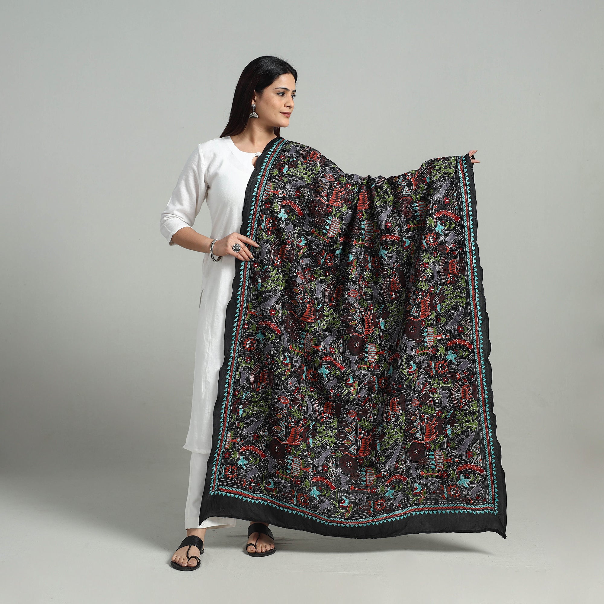 KHUSHBASH - HAPPY LOOM OF EAST Black - Pure Handloom Silk Bengal Kantha Work Dupatta 01