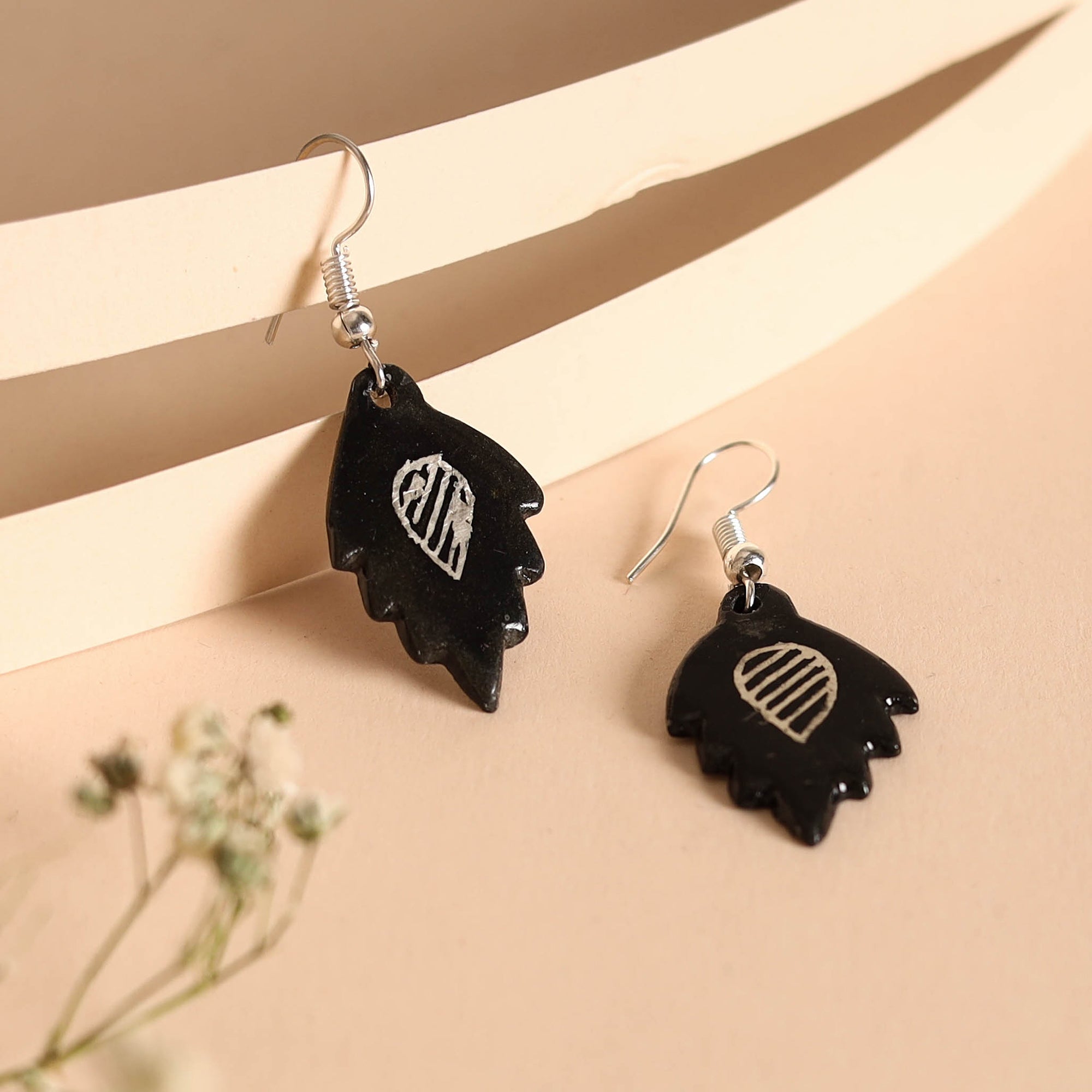 ITOKRI CRAFTS INITIATIVE Bidri Work Pure Silver Inlay Earrings 02 - view 2