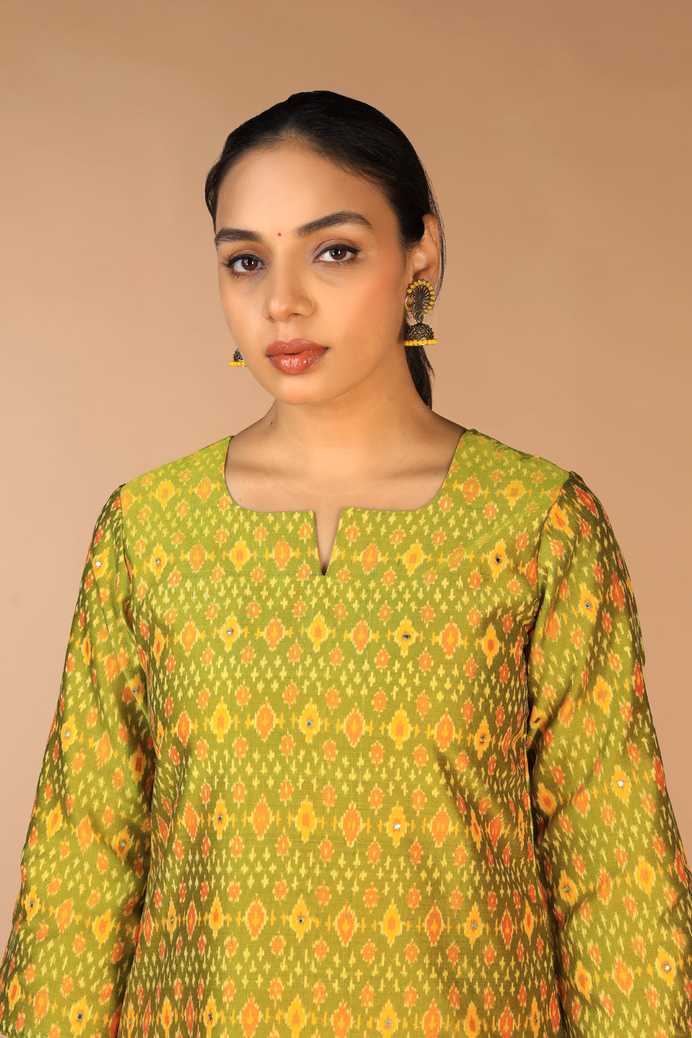 Kalanjali Ethnics Handwoven Pochampally Silk Ikat Kurti - view 2