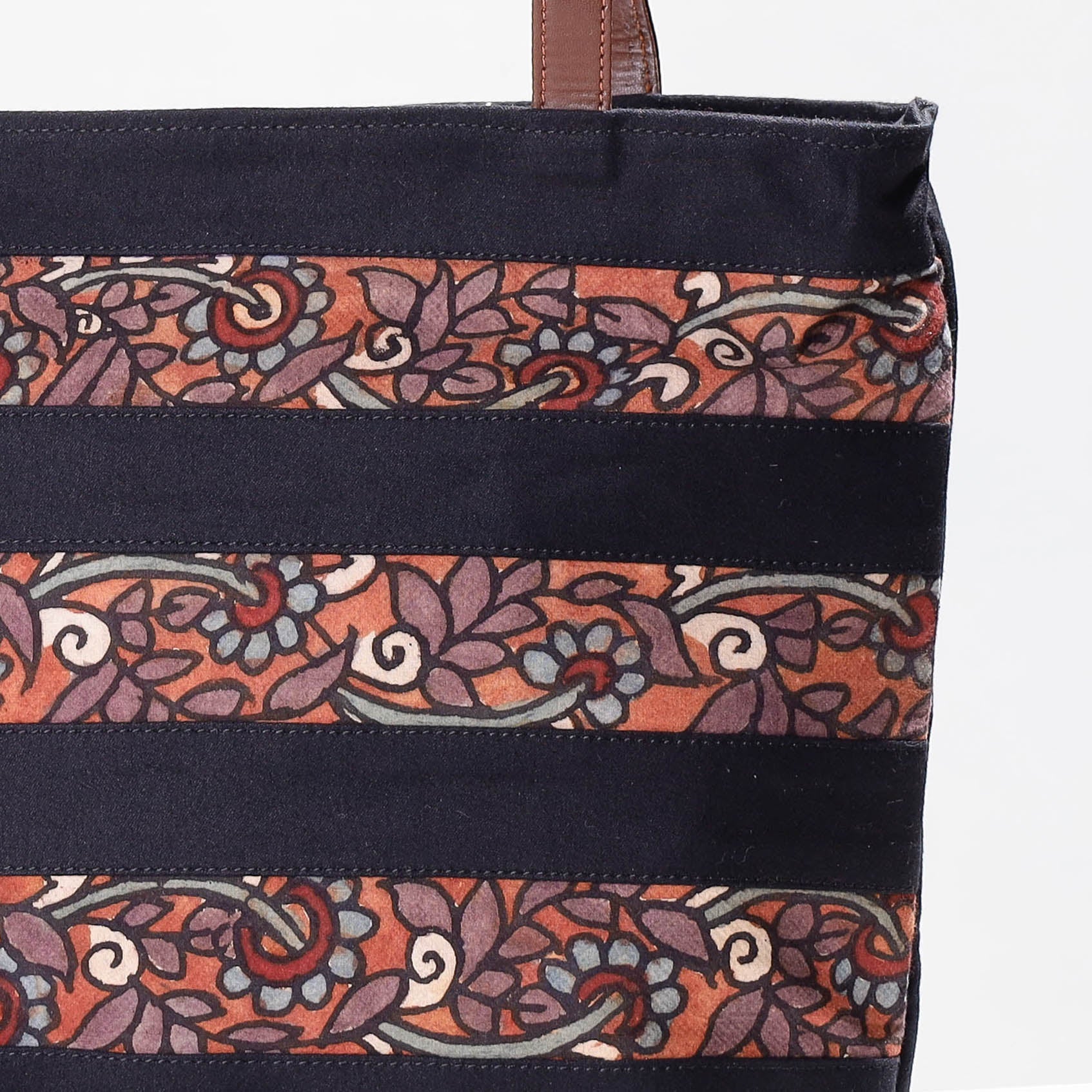 DWARAKA PLUS Black - Shoulder Bag - Handpainted Kalamkari Natural Dyed Cotton - view 2