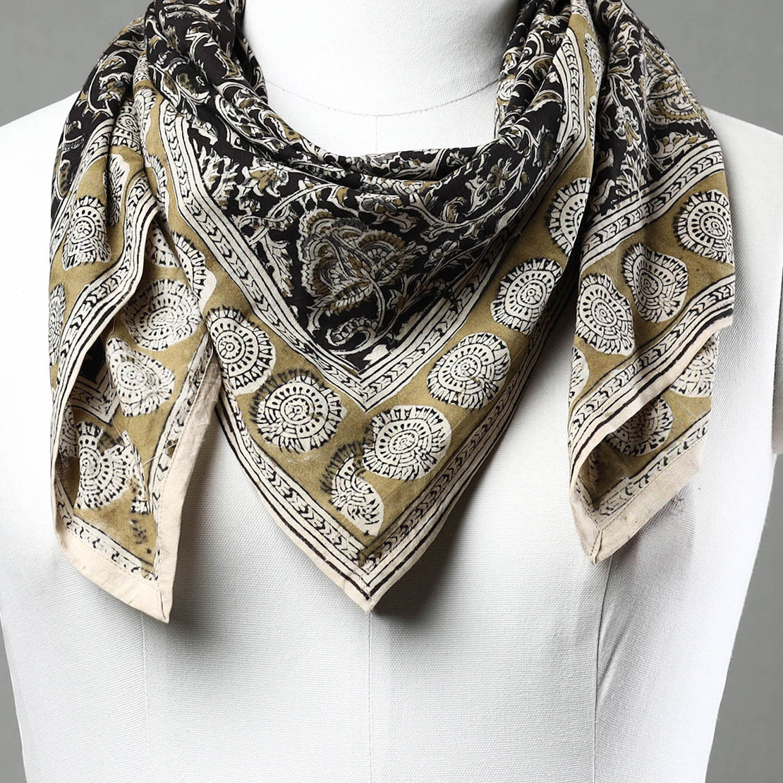 PITCHUKA SRINIVAS KALAMKARI PEDANA Black - Pedana Kalamkari Block Printed Natural Dyed Cotton Scarf 78 - view 3