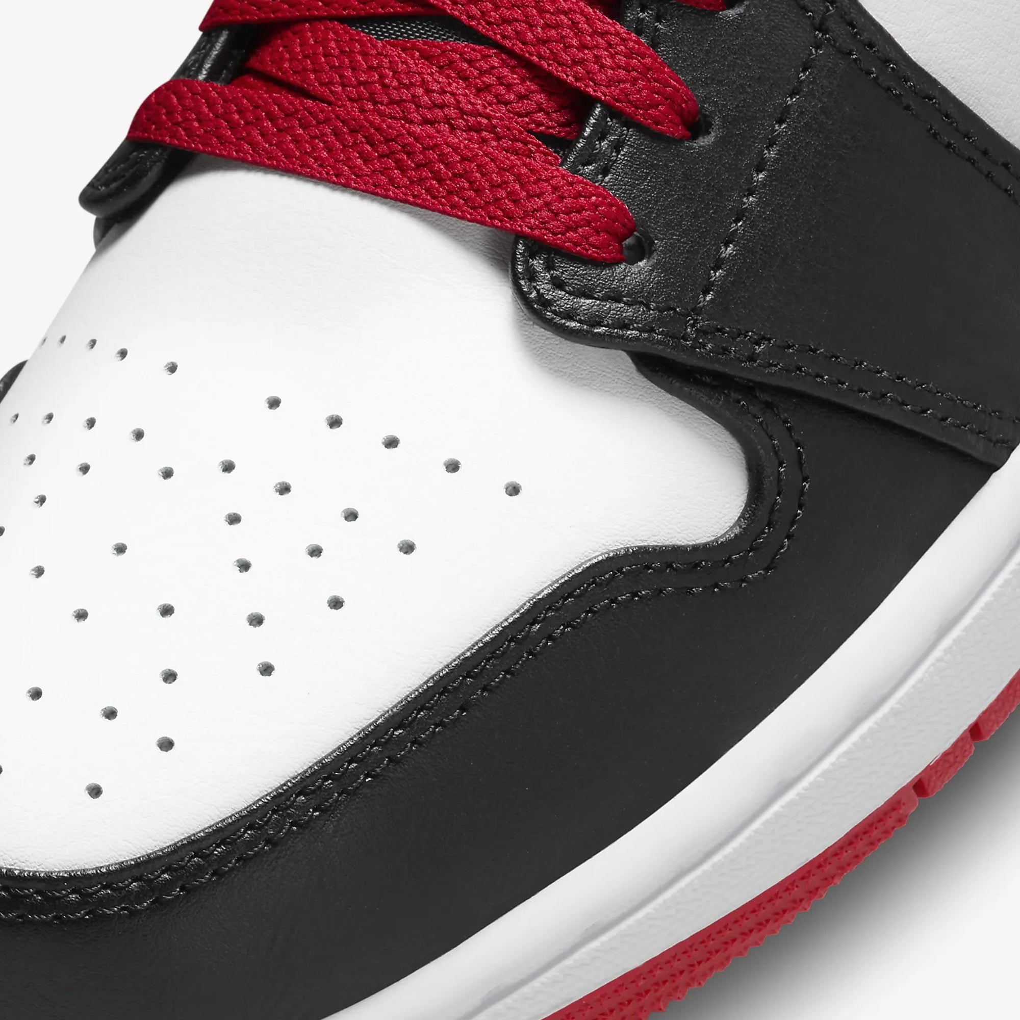 Jordan | AIR JORDAN 1 MID { WHITE/GYM RED-BLACK - view 3