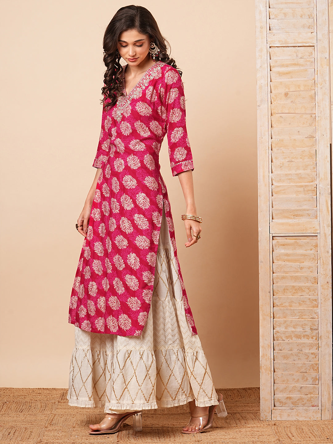 Fashor Ethnic Zari Embroidered & Abstract Foil Printed Straight Fit Kurta - Red - view 4