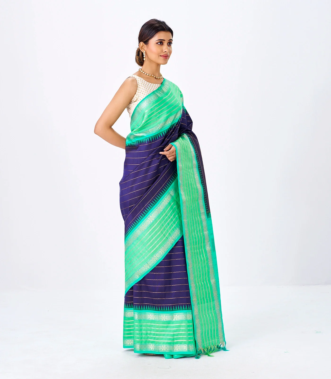 RmKV Navy Blue Handloom Kanchipuram Korvai Silk Saree With Bledari Stripes - view 4