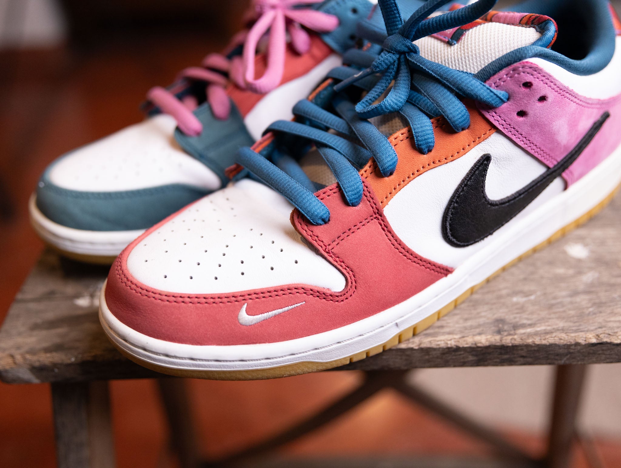 Nike SB Dunk Low Pro QS Parra (Friends & Family) 2021 - view 2