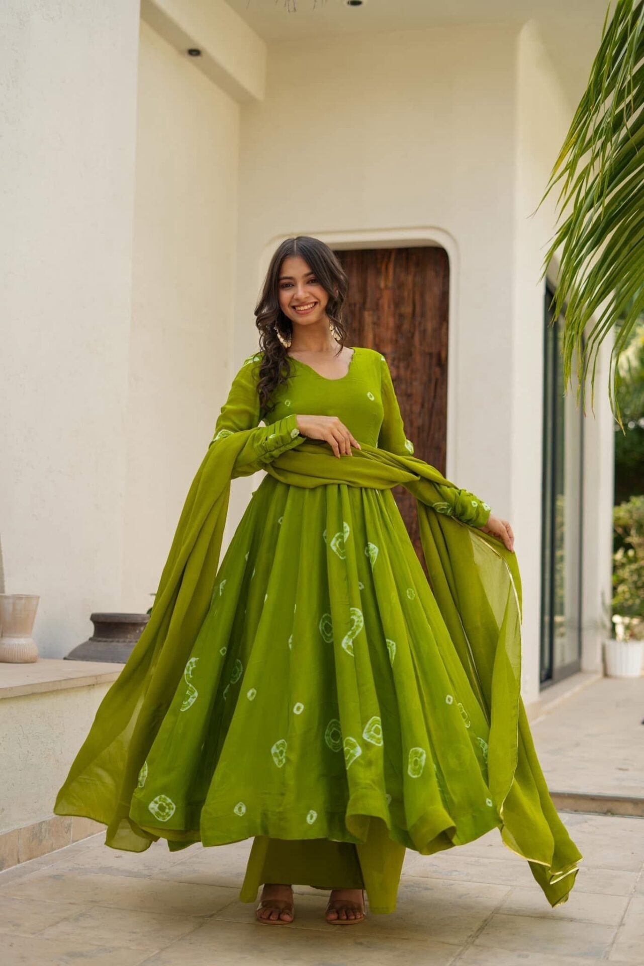 Idaho-o Aashi green organza suit