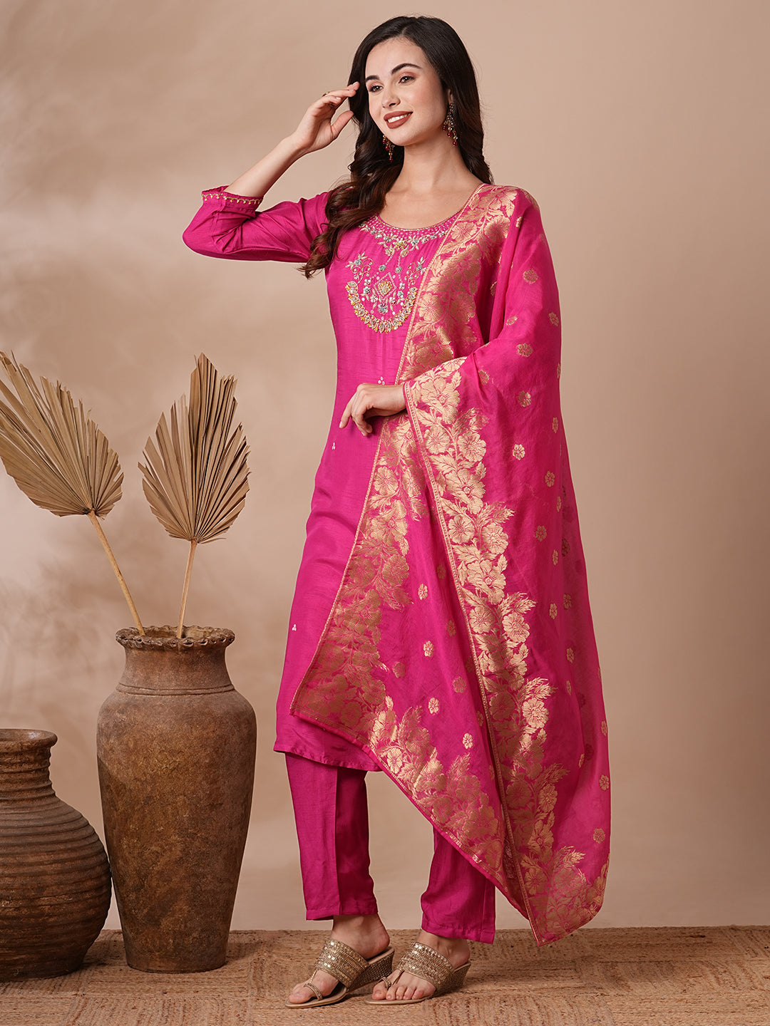 Fashor Floral Hand Embroidered Straight Kurta with Pant & Dupatta - Pink - view 4