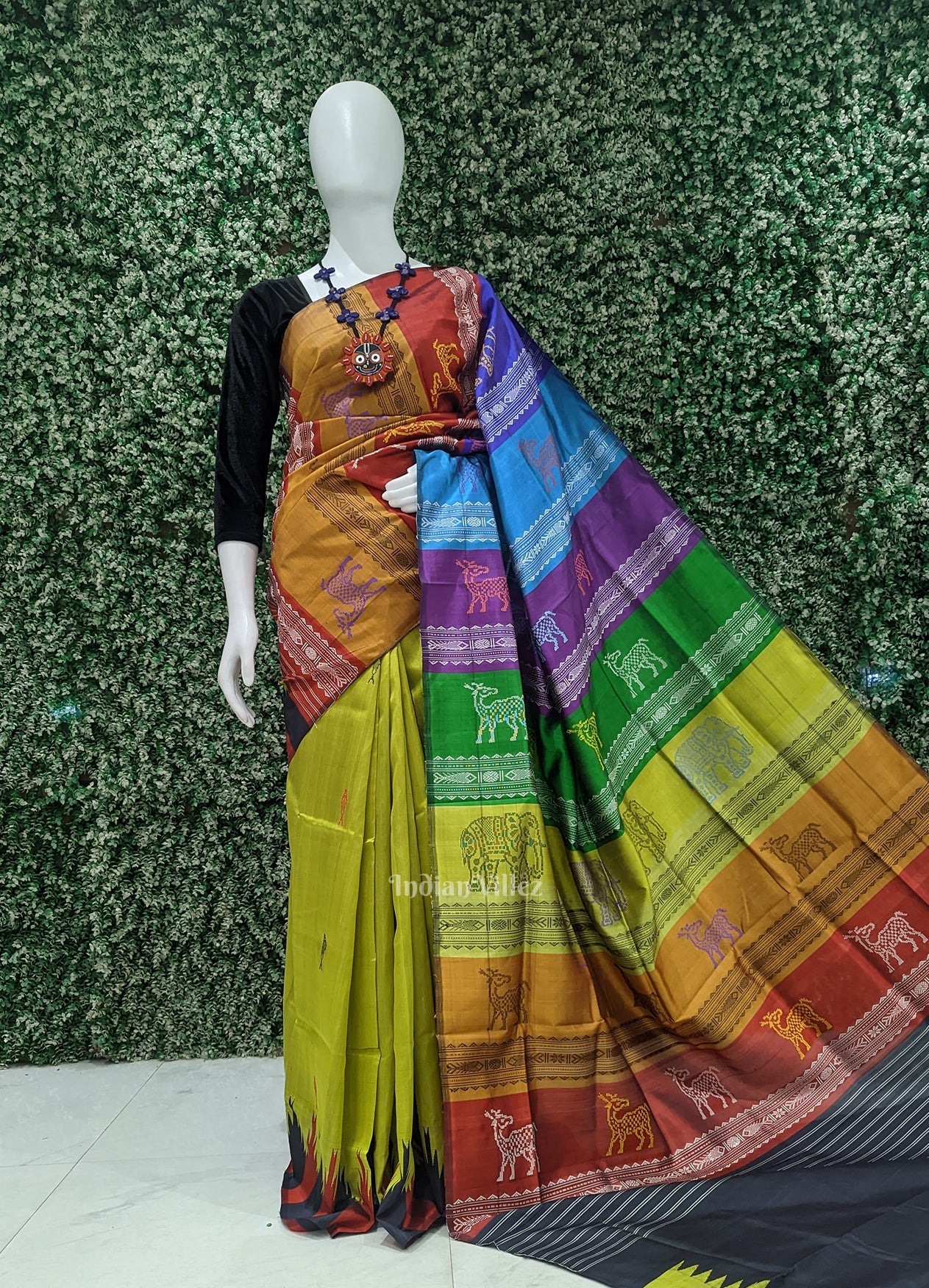 IndianVillèz Mehendi Green Phoda Kumbha with Animal Motif Double Pallu Berhampuri Silk Saree