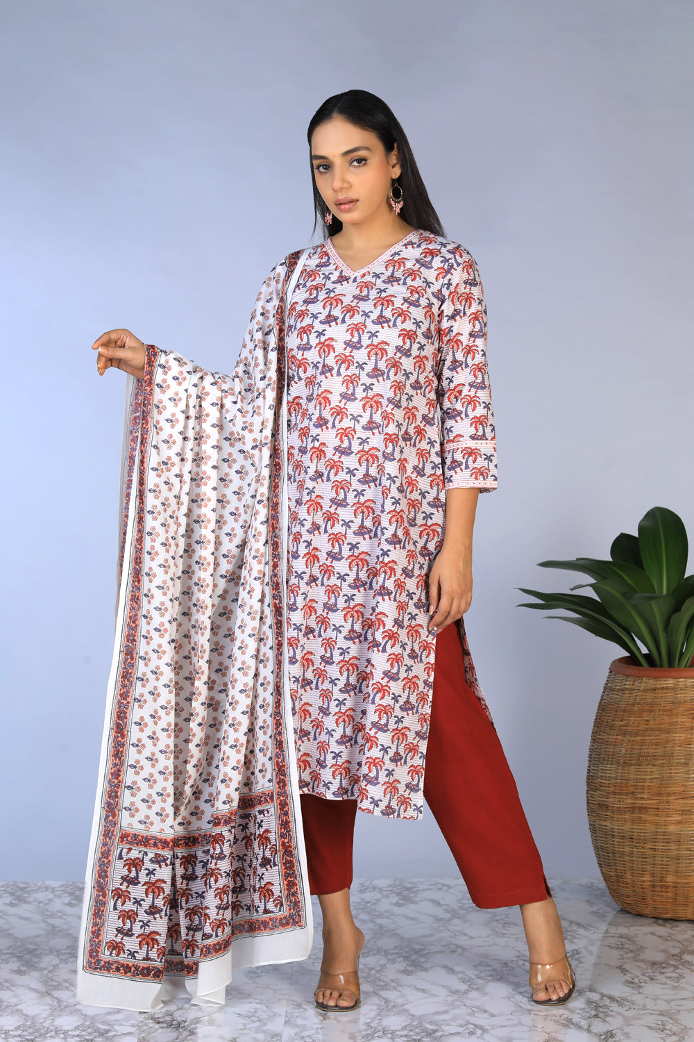 Kalanjali Ethnics Handblock printed straight fit Kurti and dupatta set - view 5