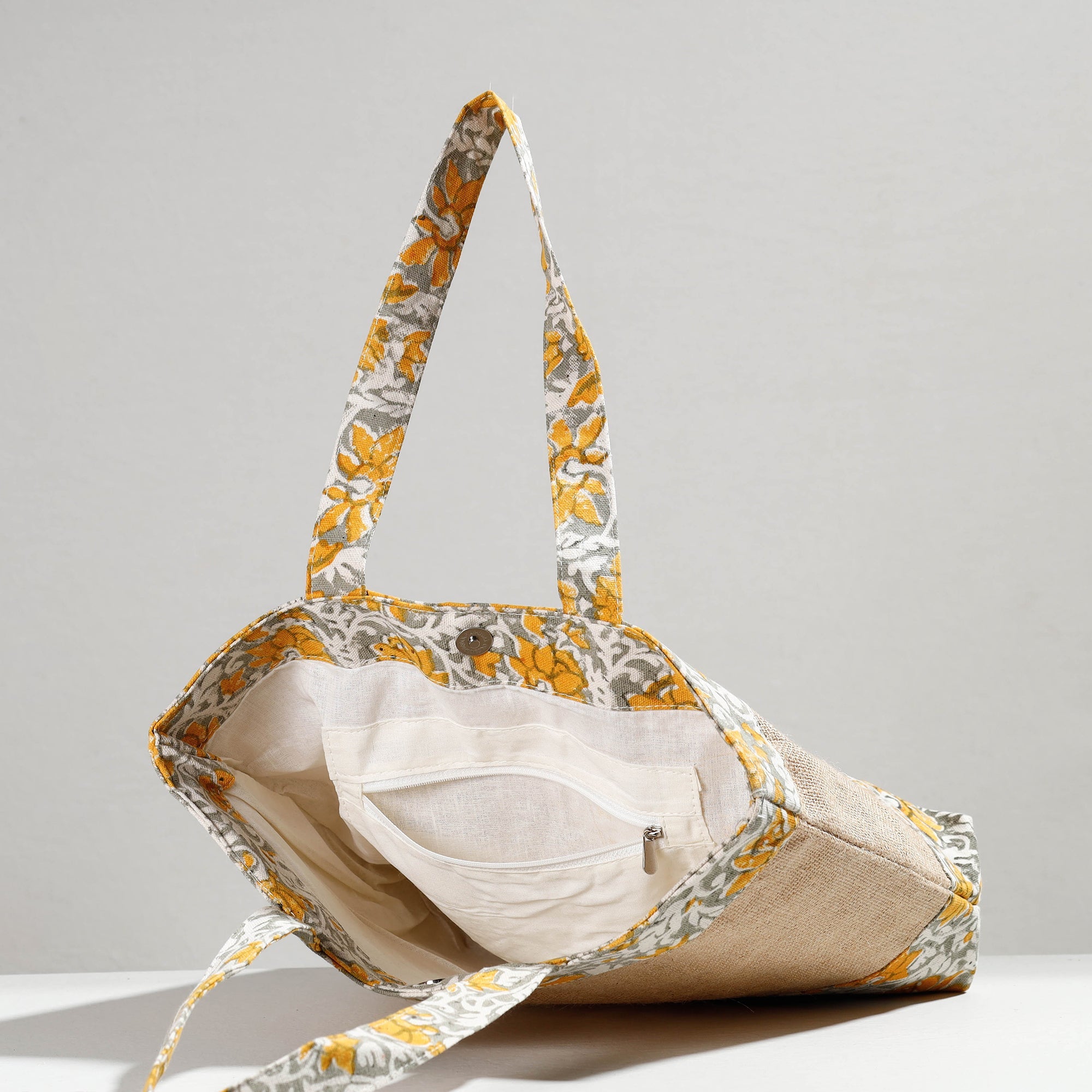 SASHA Beige - Hand Block Printed Jute Shoulder Bag - view 4