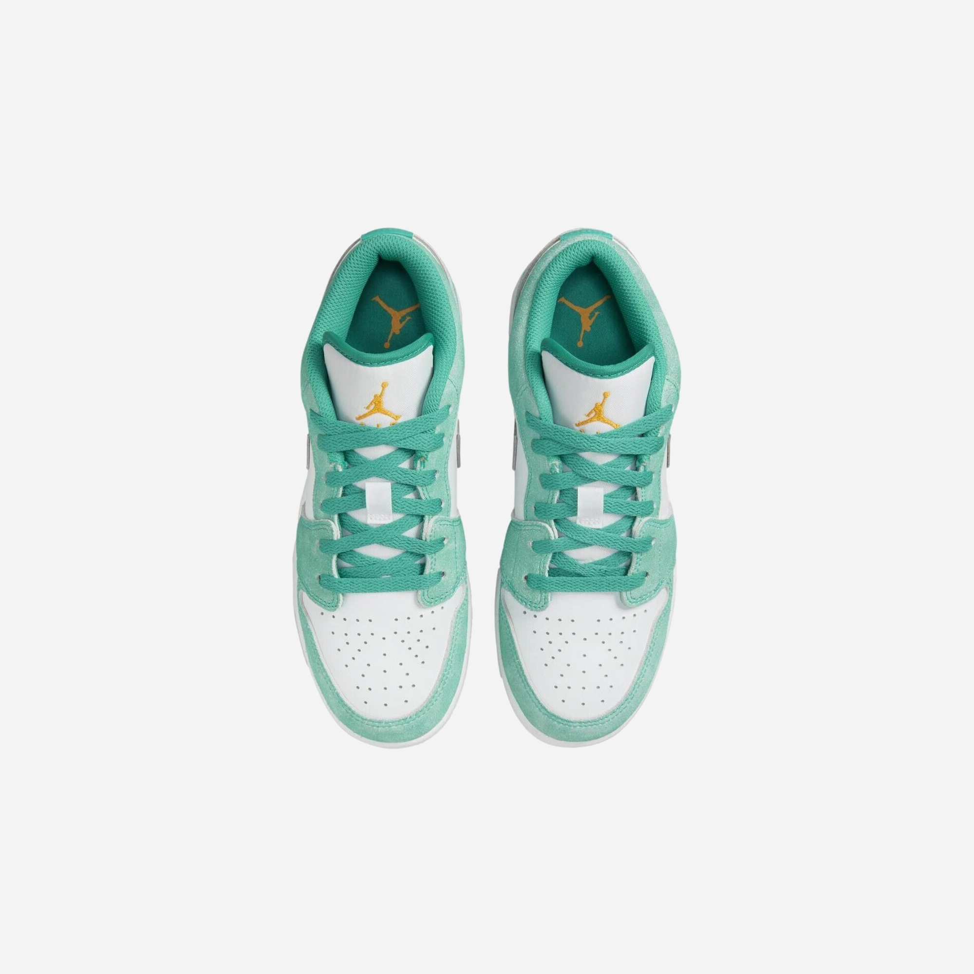 Nike Air Jordan 1 Low SE New Emerald - view 2