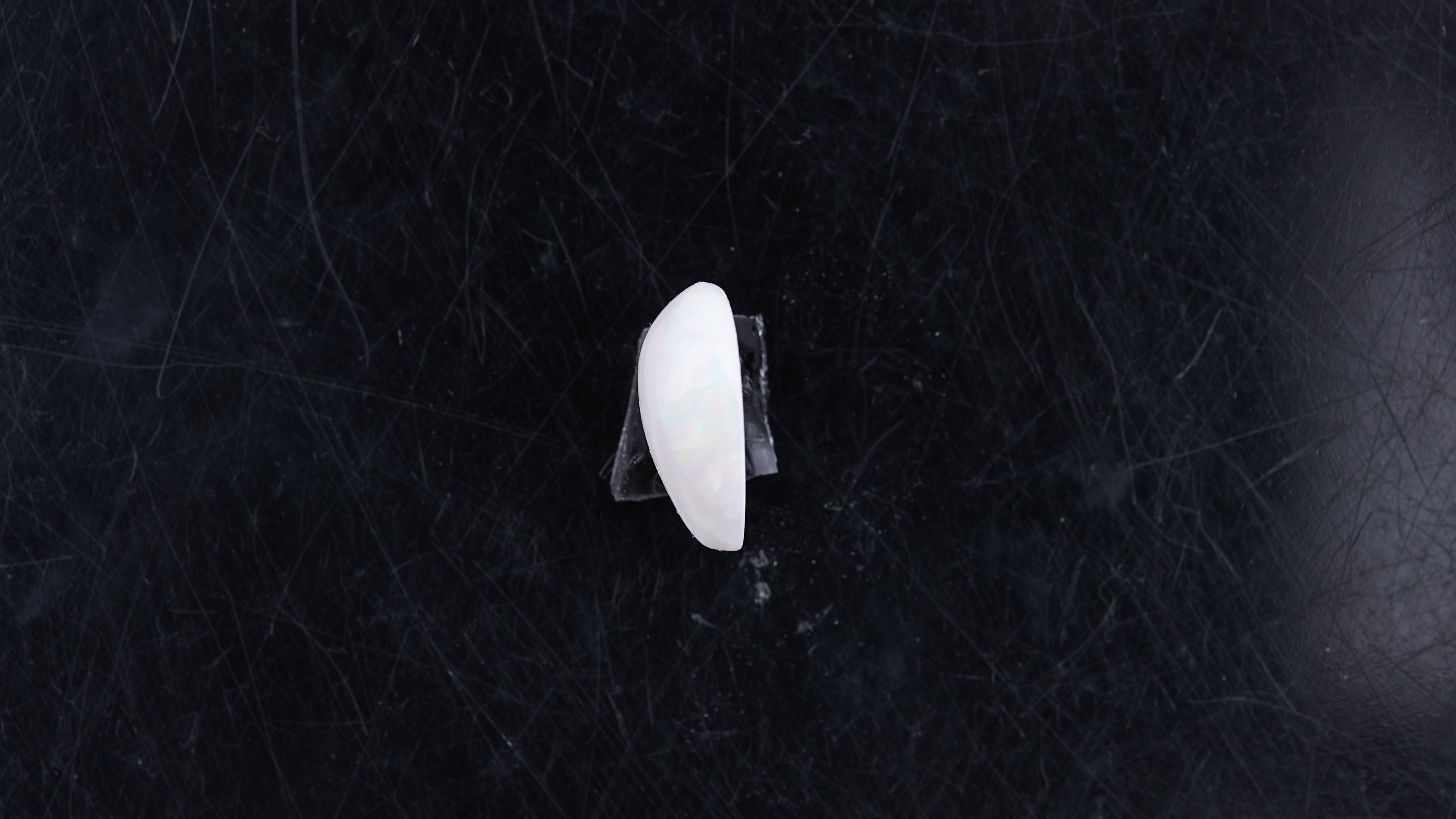 Gemsmantra Opal with Fire - 3.45 Carats (3.795 Ratti) - view 3