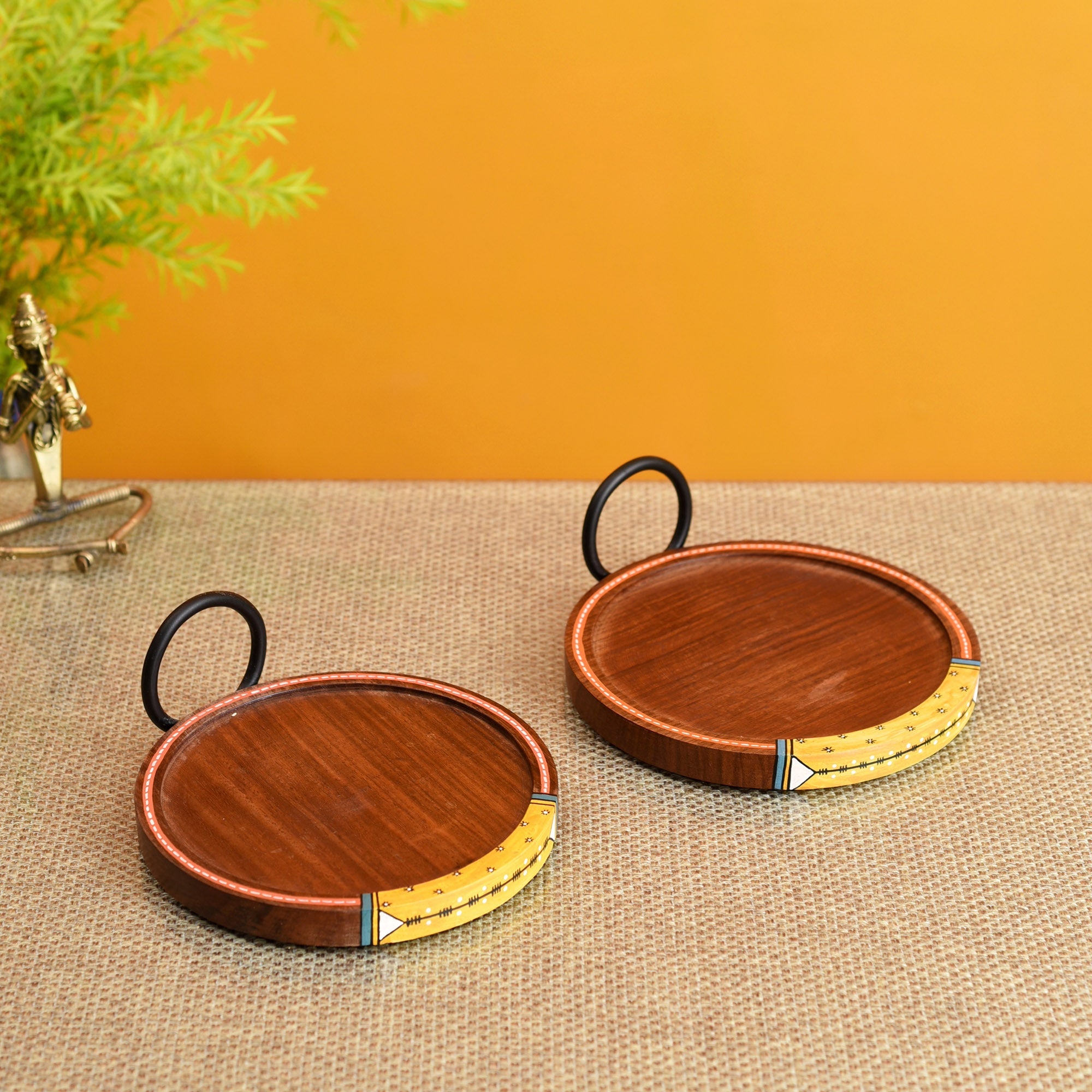 ART CREATIONS BY SUMAN SONTHALIA Brown - Ringo Round Snack Tray So2 with Metal Handle (6x6x2.5)