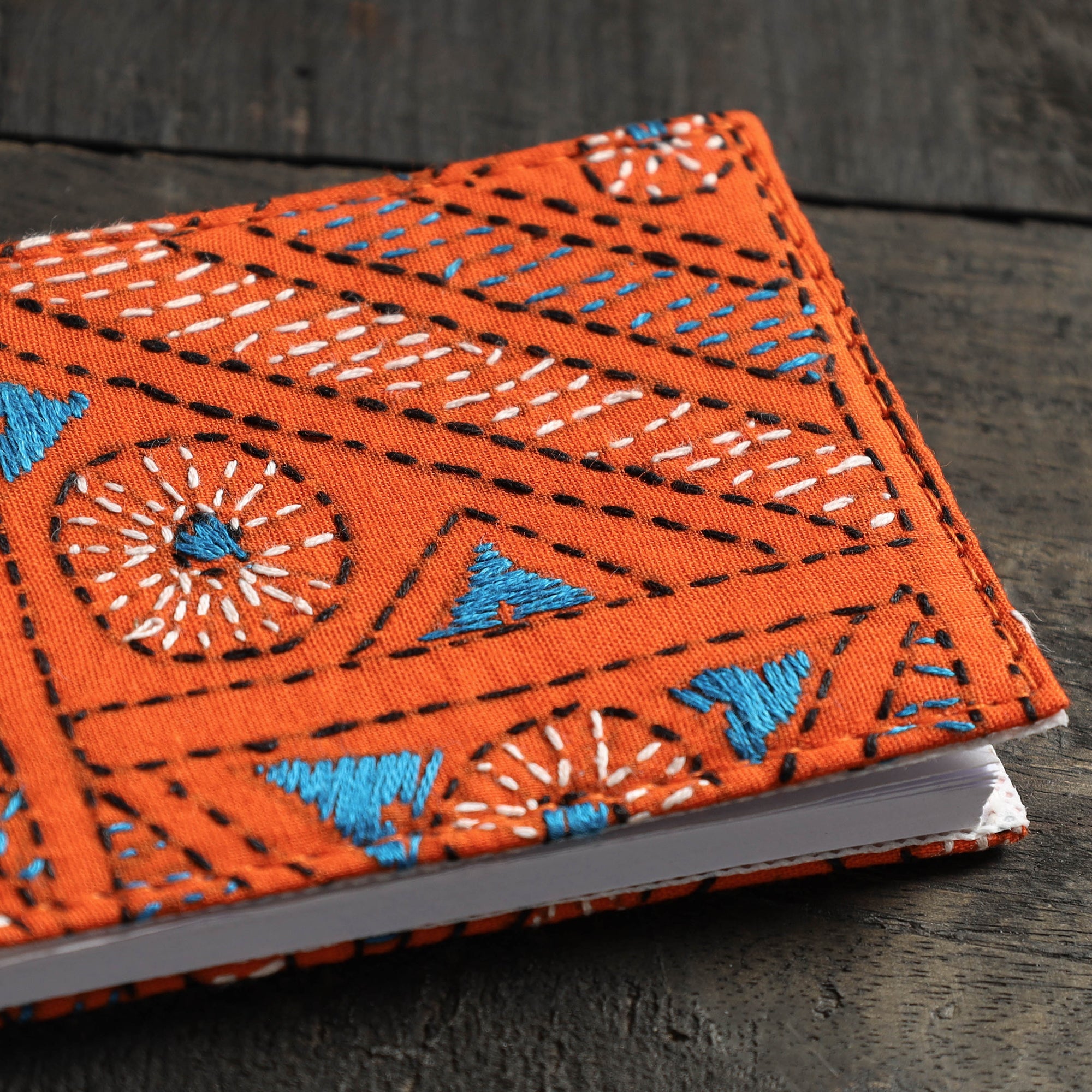 ASALKAAR Bengal Kantha Work Handcrafted Notepad (4 x 3 in) - view 2