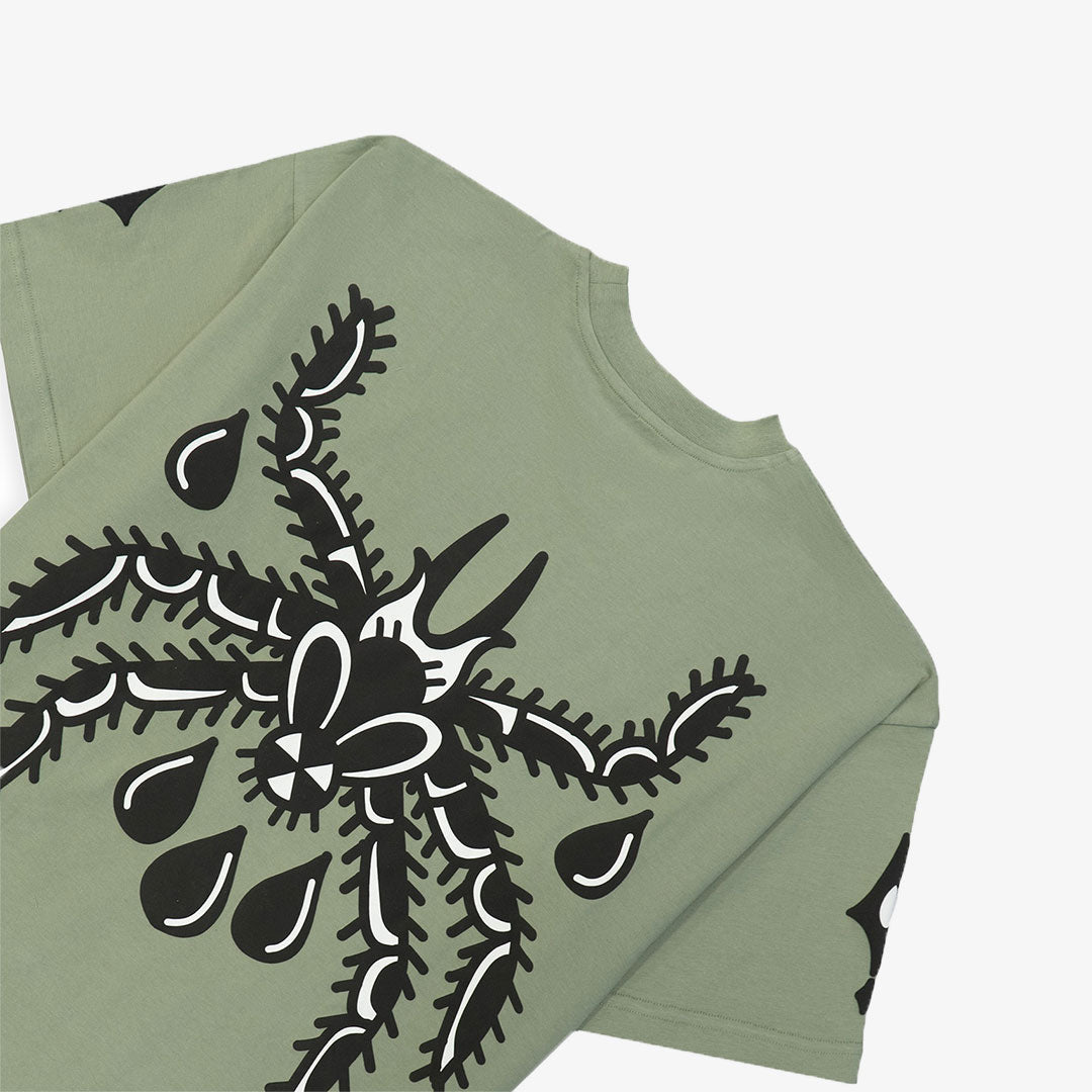 Jaywalking | Spider T-shirt { Green - view 3