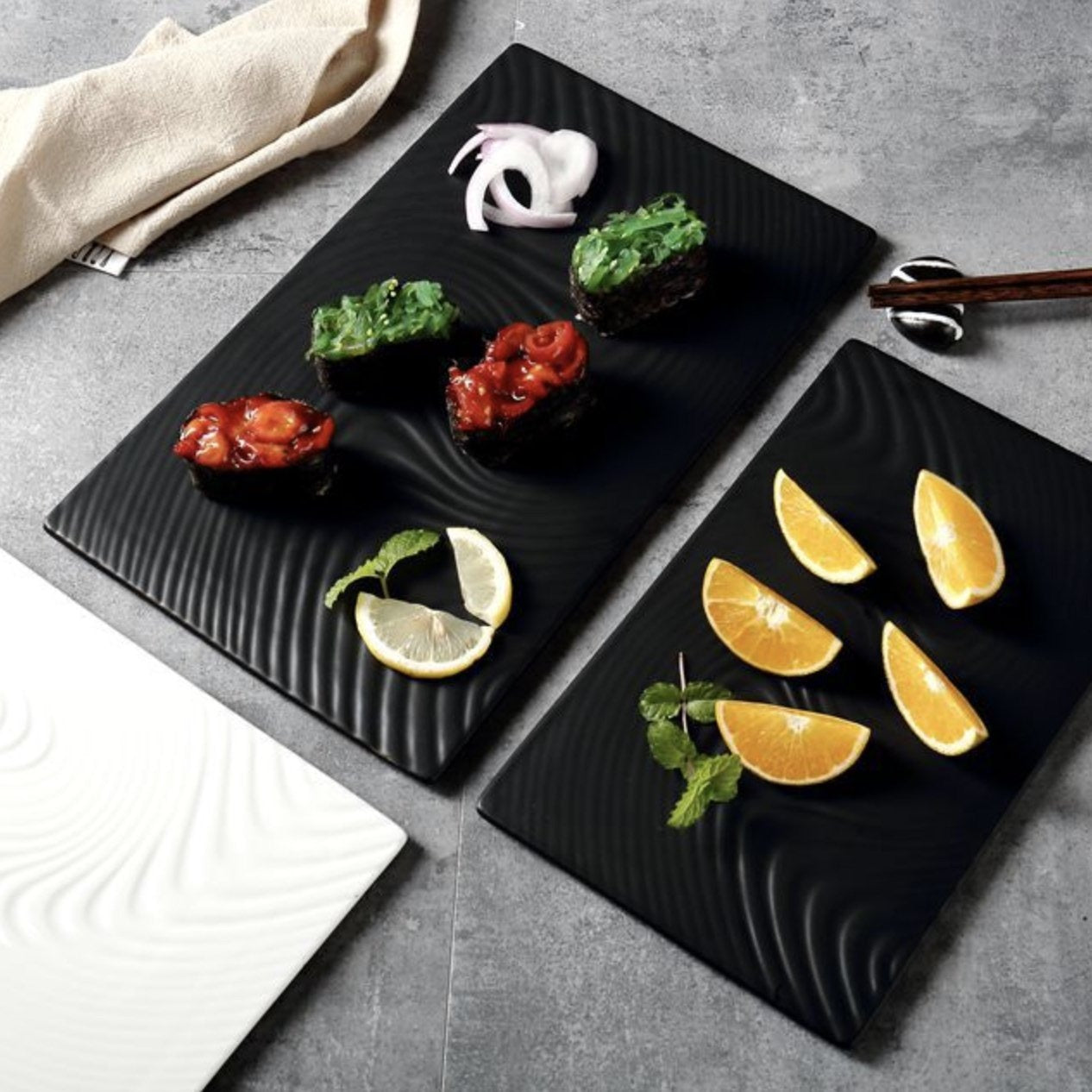 Nestasia Black Serving Plate Texture Large
