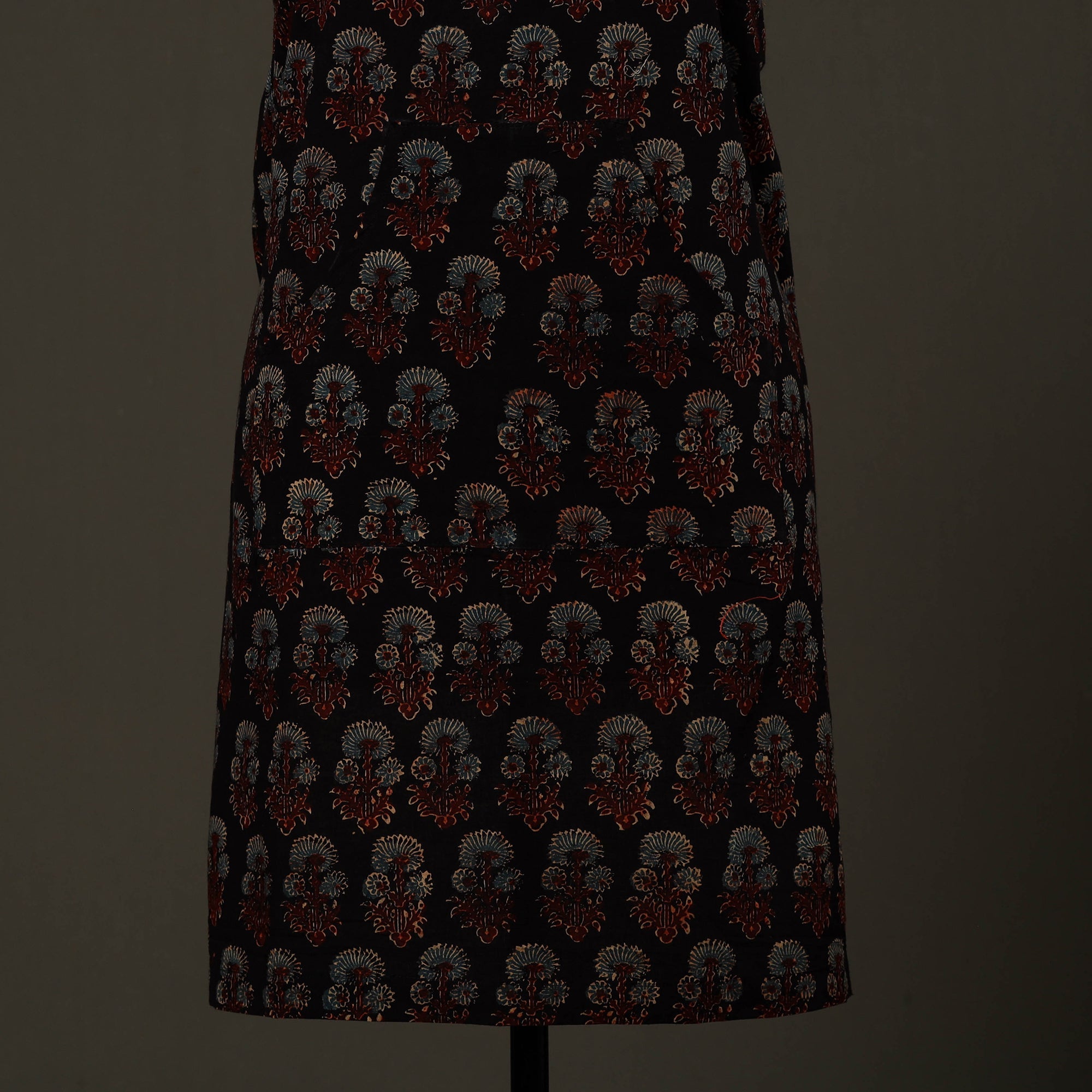 JALPARI Black - Ajrakh Block Print Cotton Apron with Pocket 85 - view 2