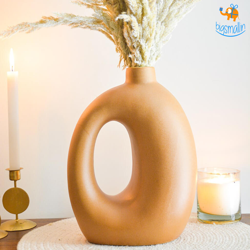 Hollyhock Tan Minimalist Vase