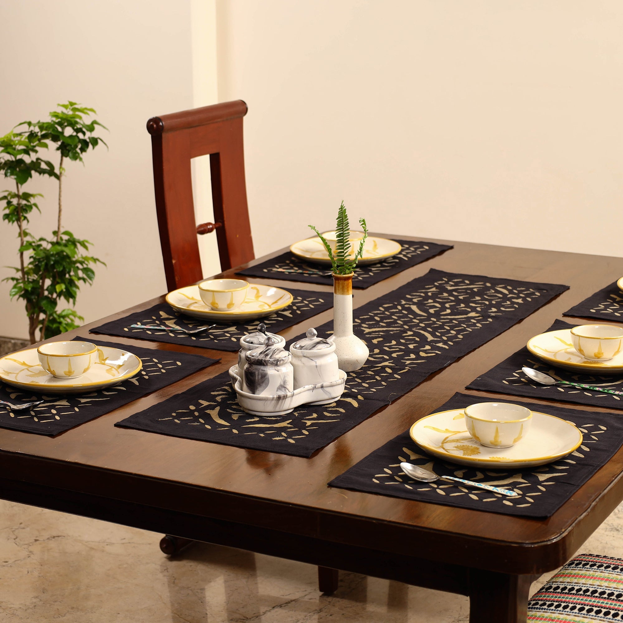 SHADES OF MARUDHARA Black - Applique Cut Work Table Runner with Table Mat Set 05