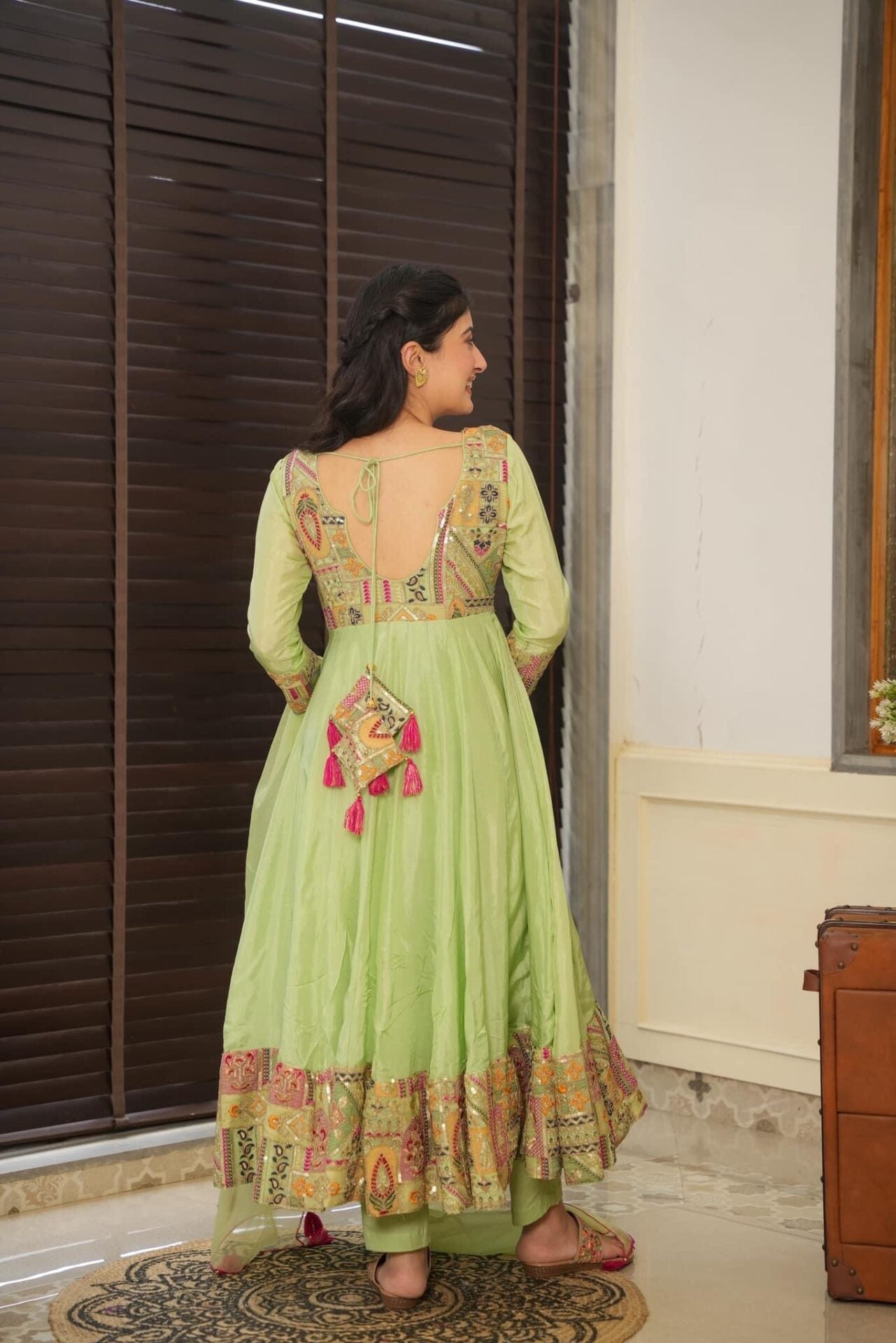 Idaho-o Nivedita silk suit set - view 5