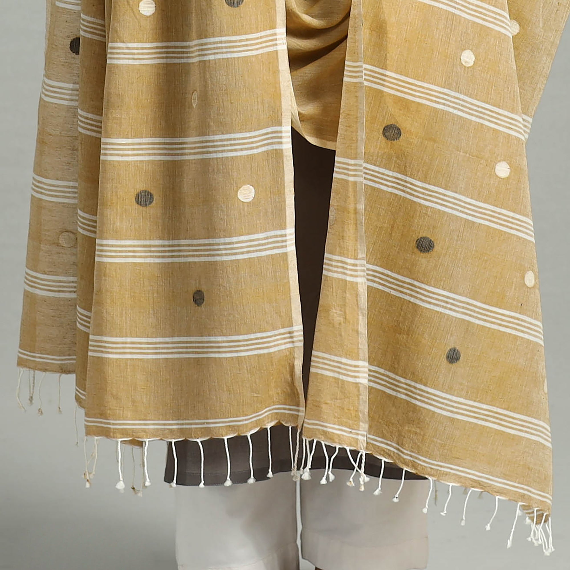 KHUSHBASH - HAPPY LOOM OF EAST Beige - Handloom Cotton Burdwan Jamdani Dupatta 01 - view 4