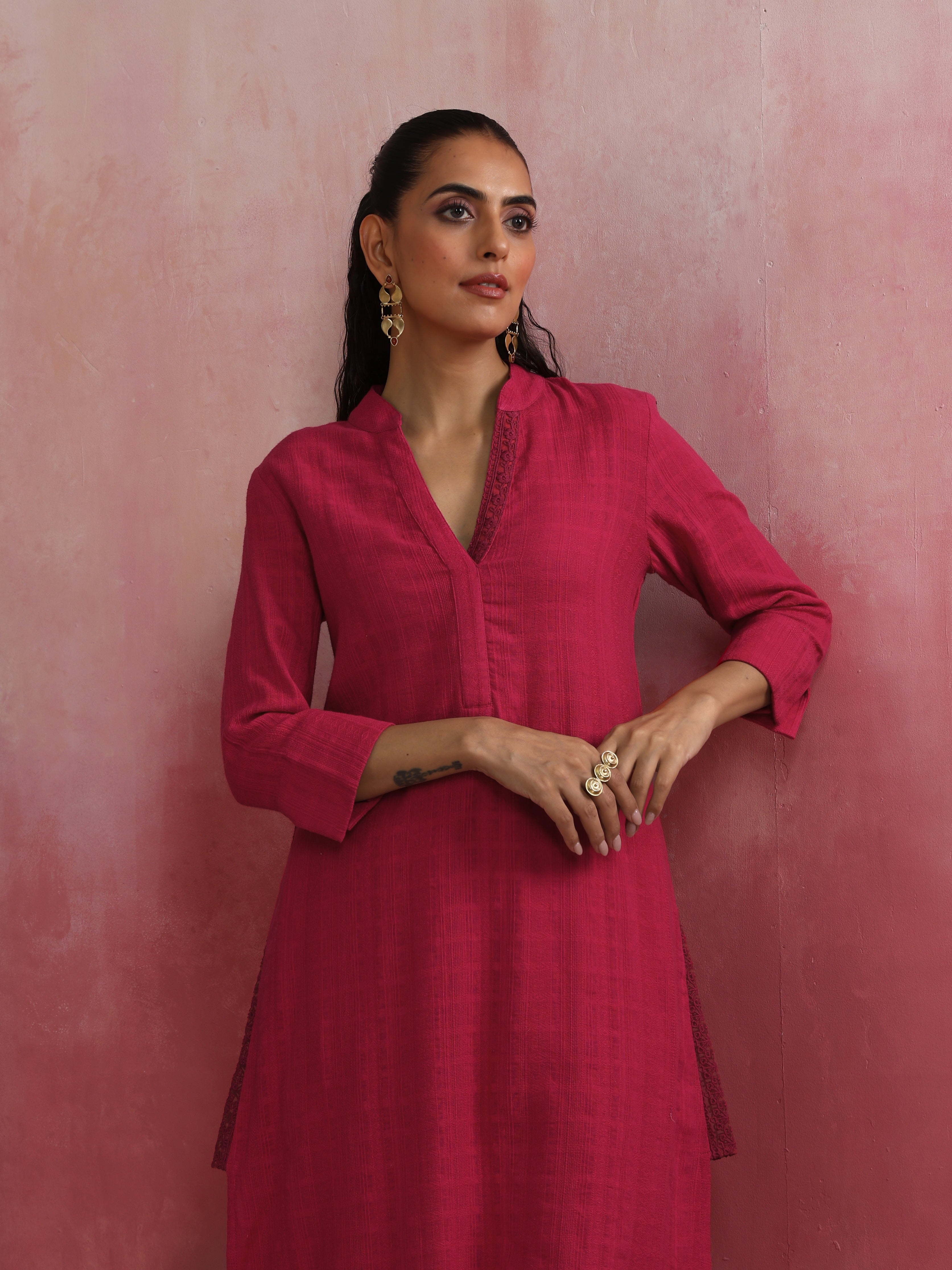 trueBrowns Magenta Cotton Dobby Kurta Set - view 3