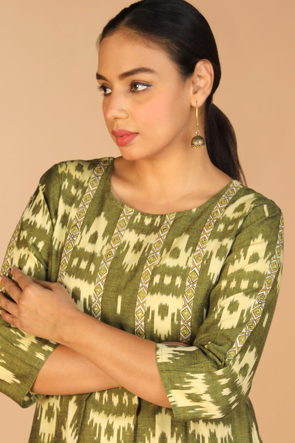 Kalanjali Ethnics Cotton Ikat kurti – Women's, OLIVE GREEN - view 2