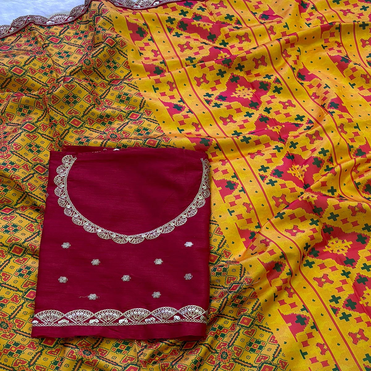 Peachmode Mustard Printed Patola Tussar Silk Saree - view 2