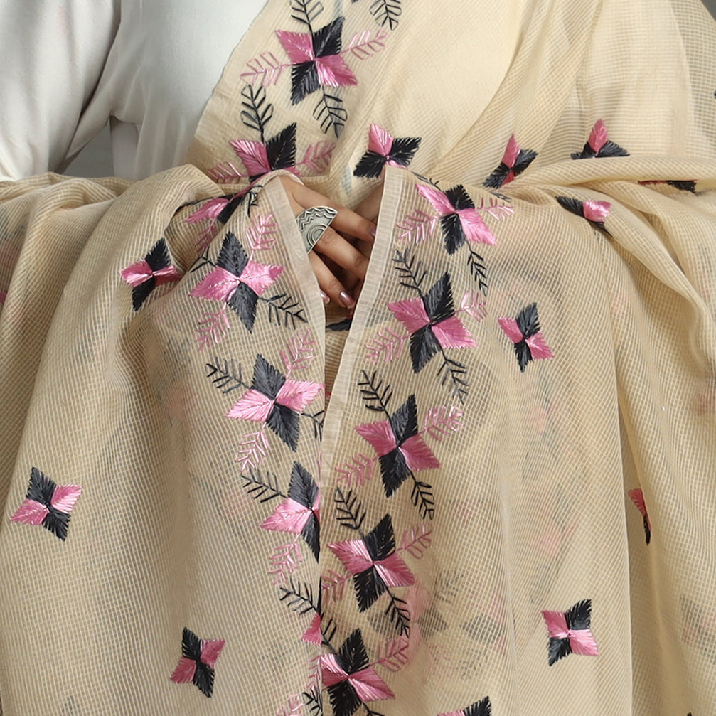 ITOKRI CRAFTS INITIATIVE Beige - Phulkari Hand Embroidery Kota Doria Chanderi Silk Dupatta with Tassels 23 - view 4