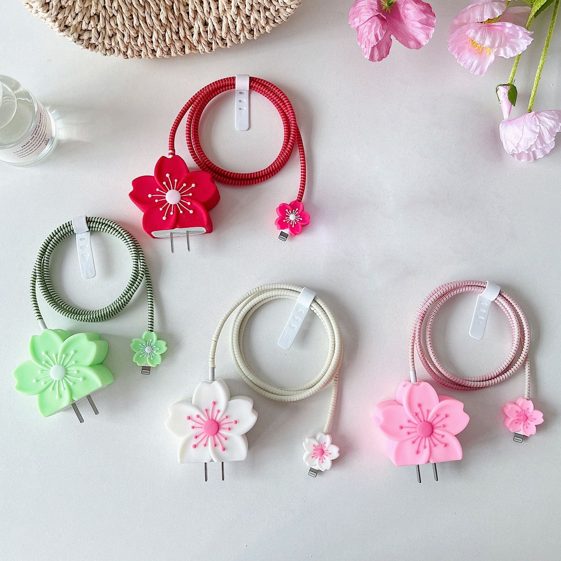 Peeperly Stylized Lush Bloom Charger Protector Kit