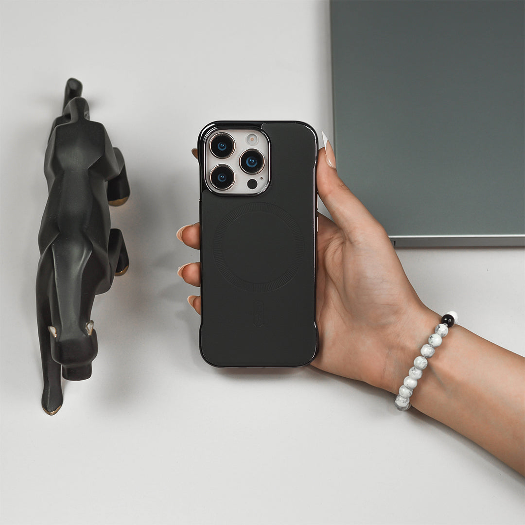 Million Cases Refined Frameless MagSafe Leather Case - iPhone - view 3