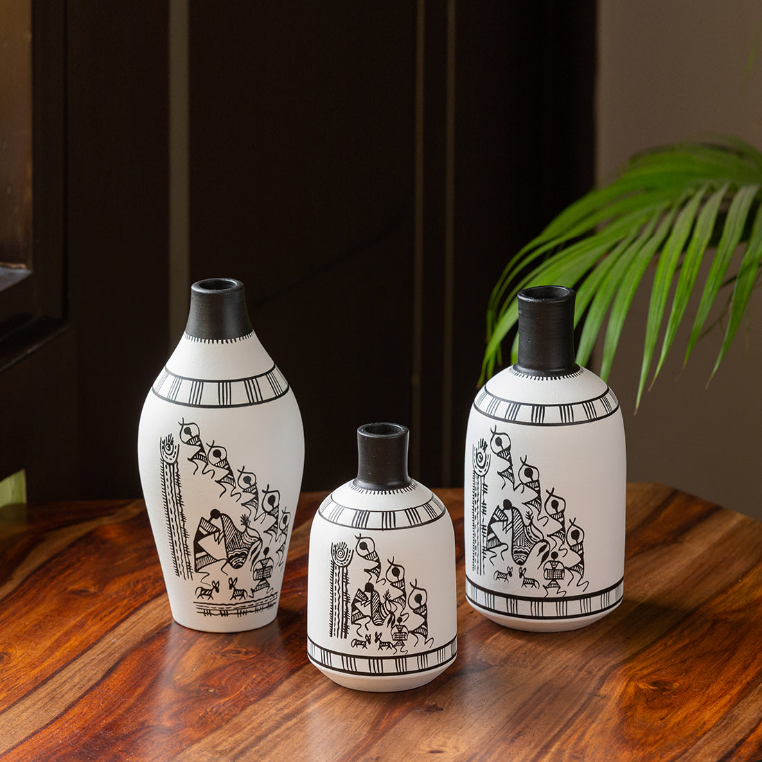 EXCLUSIVELANE 'The Warli Tales' Handpainted Terracotta Vases (Set of 3, White)
