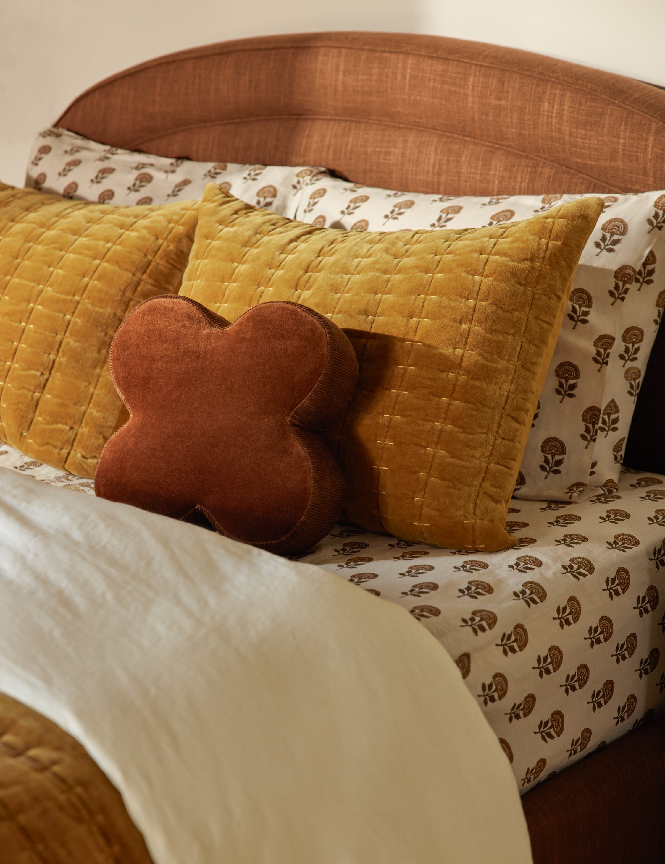 Lulu and Georgia Langford Linen Cotton Sheet Set - view 2