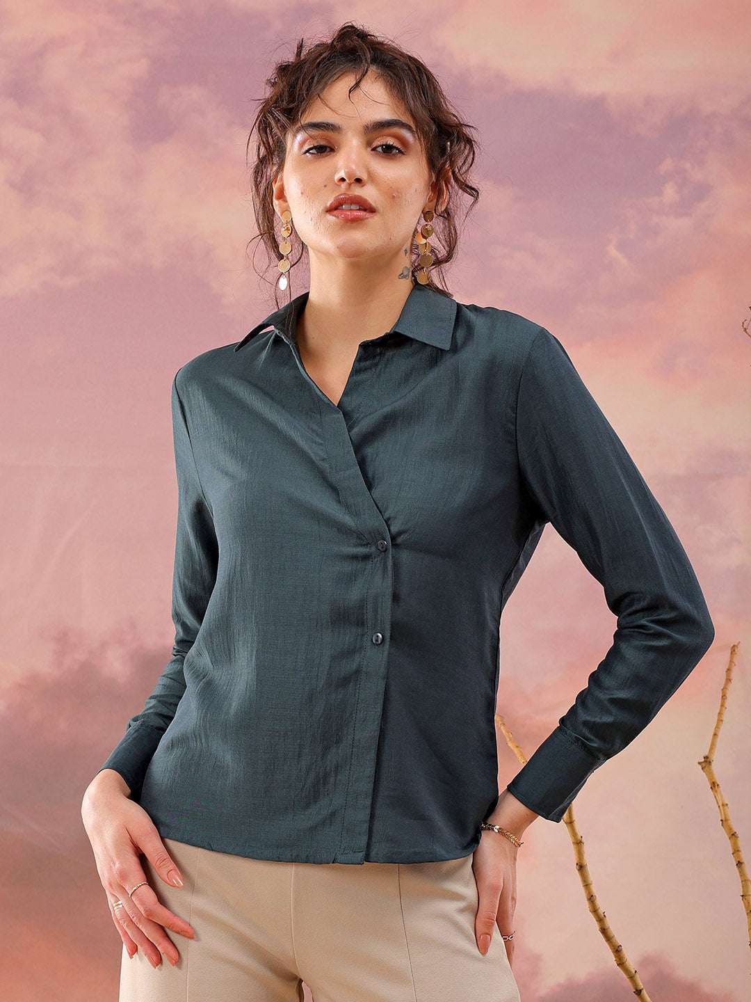 Freehand by The Indian Garage Co Women Solid Top