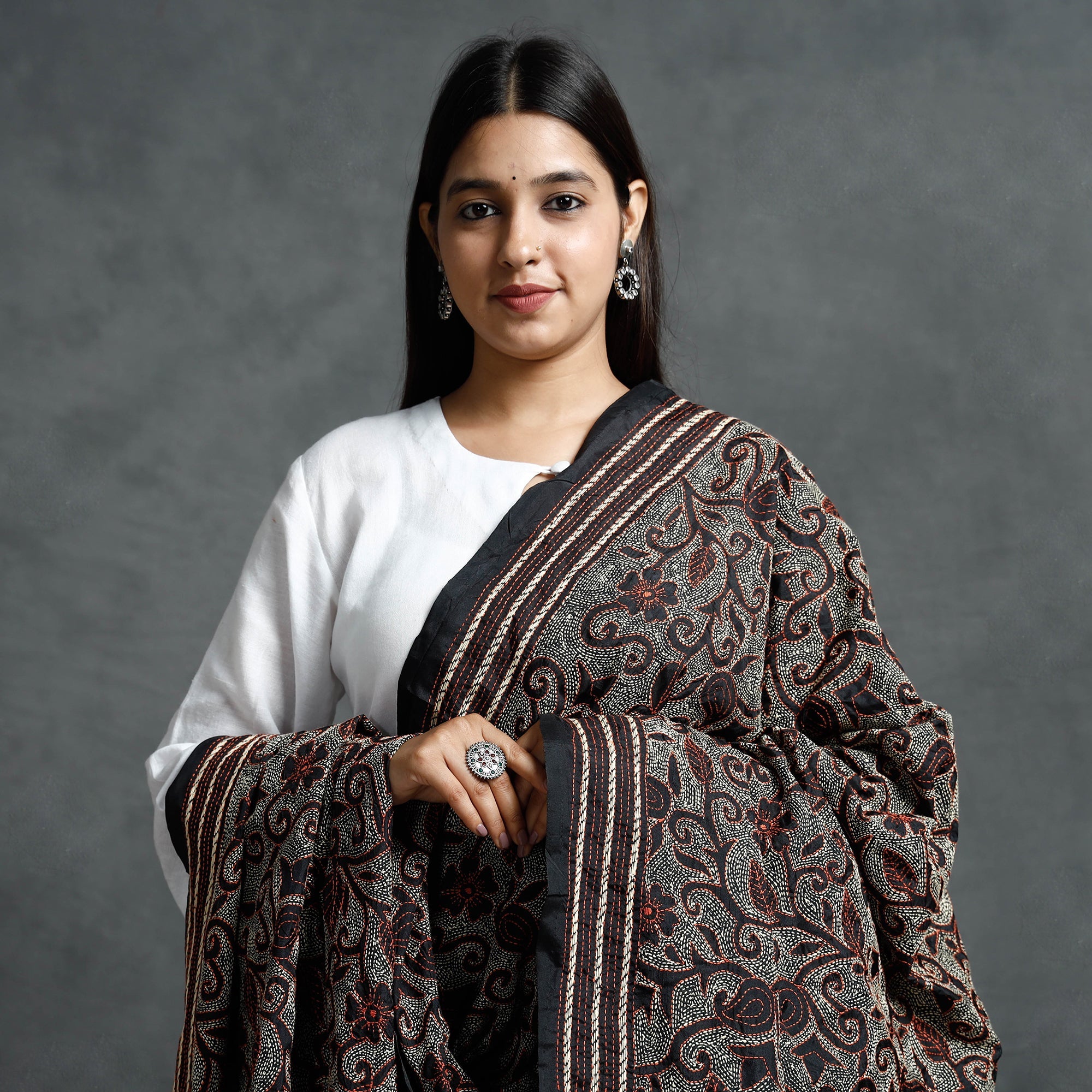 KHUSHBASH - HAPPY LOOM OF EAST Black - Bengal Kantha Hand Embroidered Mulberry Silk Dupatta - view 3