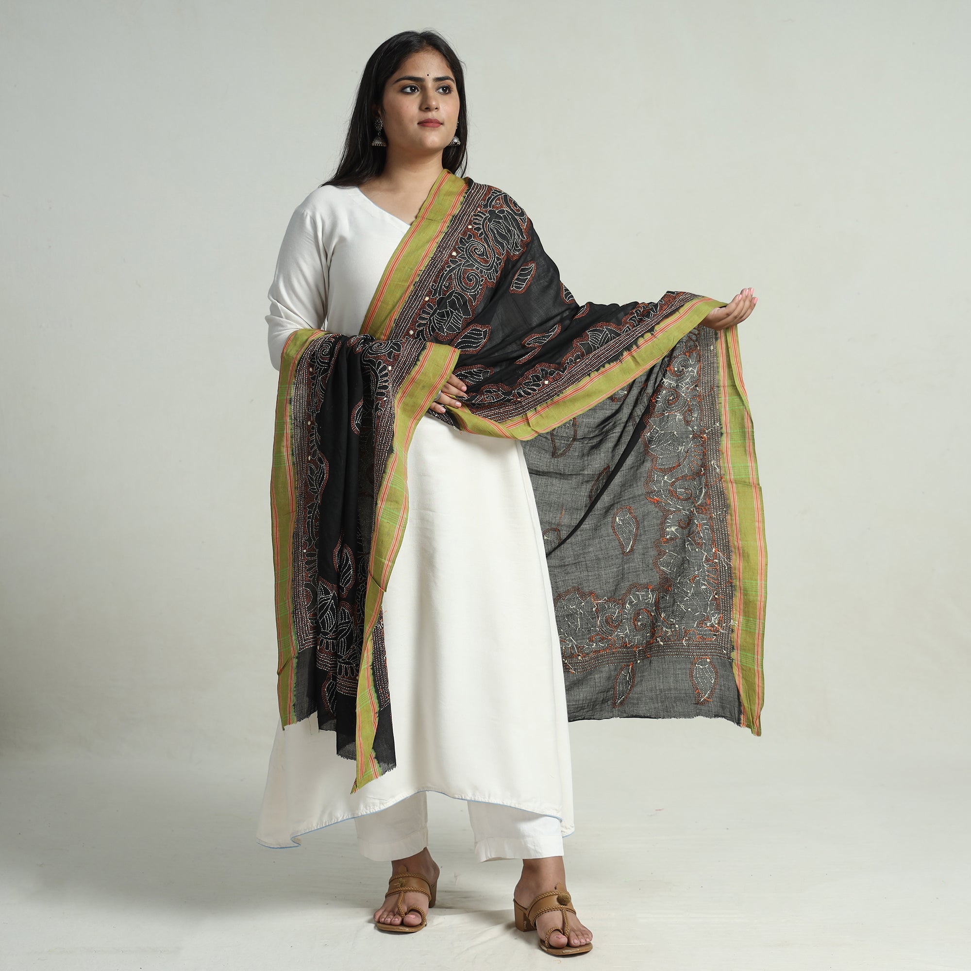 KHUSHBASH - HAPPY LOOM OF EAST Black - Bengal Kantha Embroidery Cotton Handloom Dupatta 121 - view 2