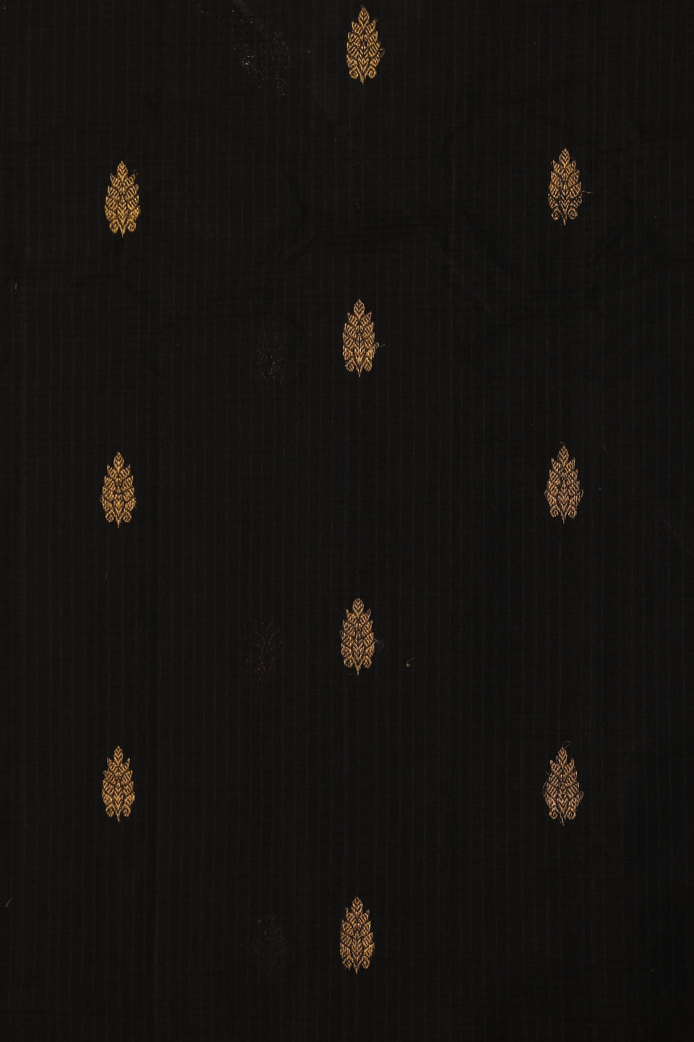 Kalanjali Gadwal Classy Black Saree – Women's - view 2