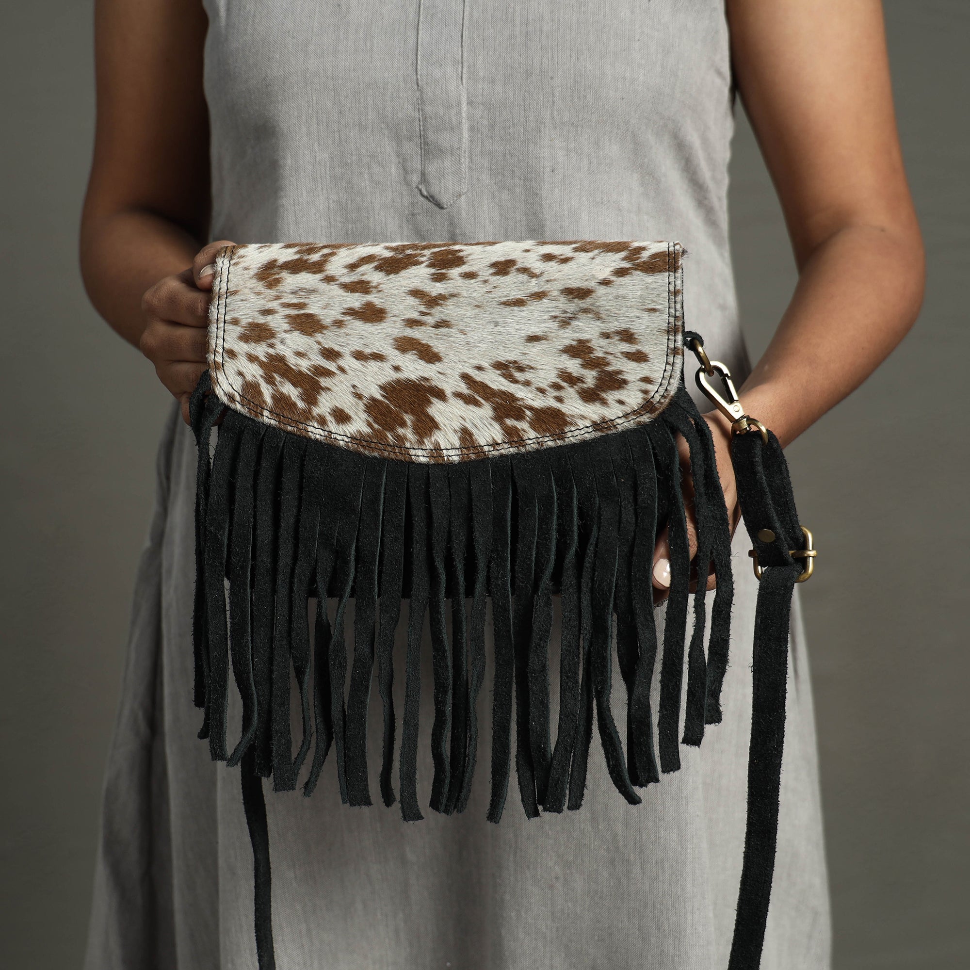 ITOKRI CRAFTS INITIATIVE Black - Handcrafted Suede Leather Fringe Sling Bag - view 4