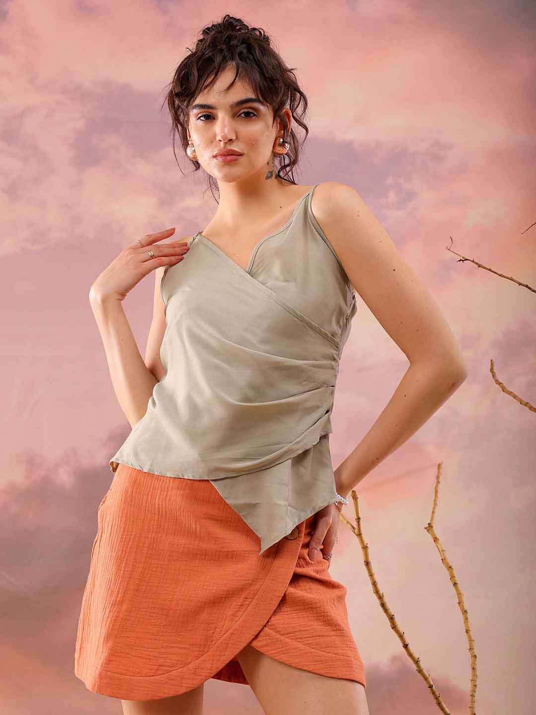 Freehand by The Indian Garage Co Women Solid Top