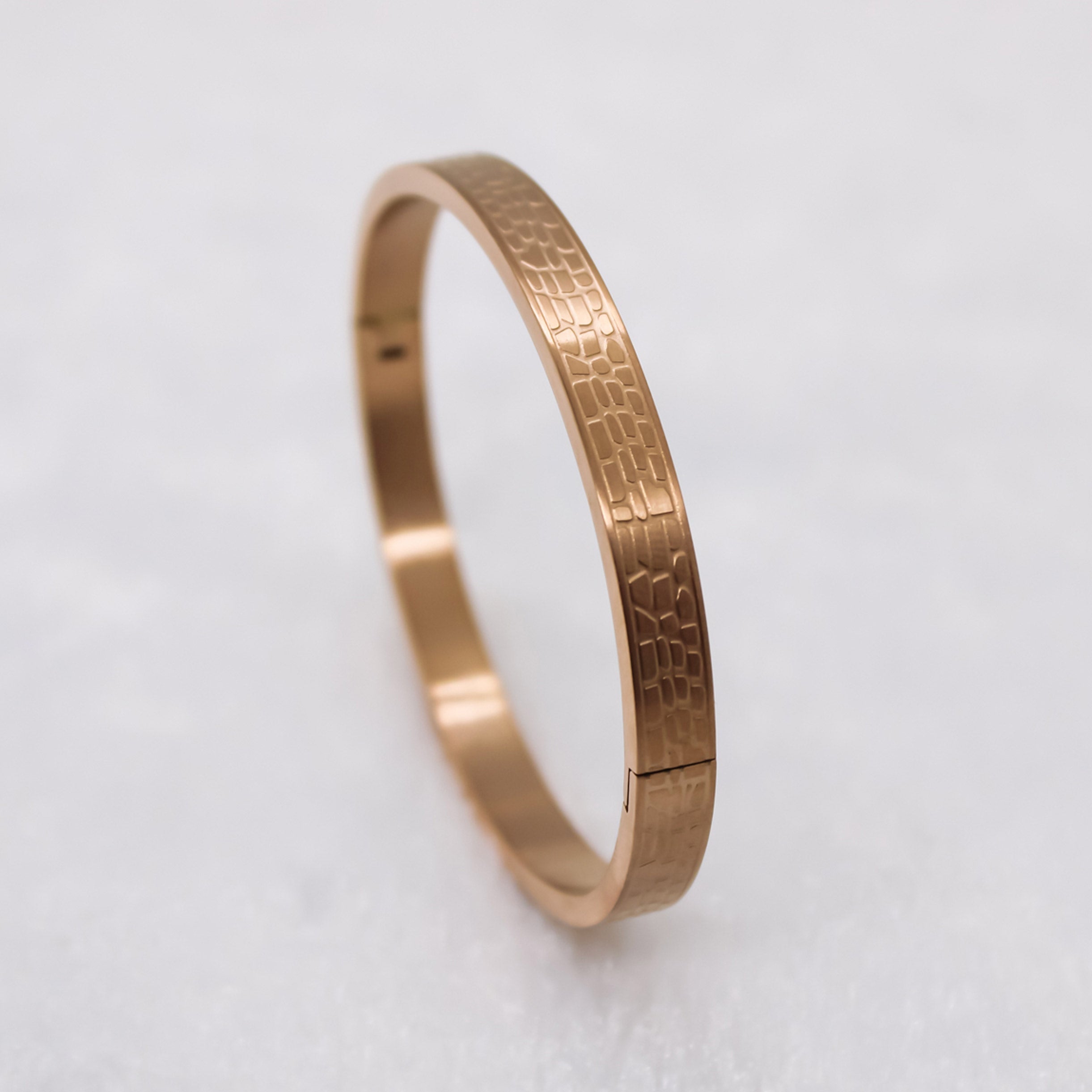 Branta Leather Patterns Rose Gold Bracelet For Women