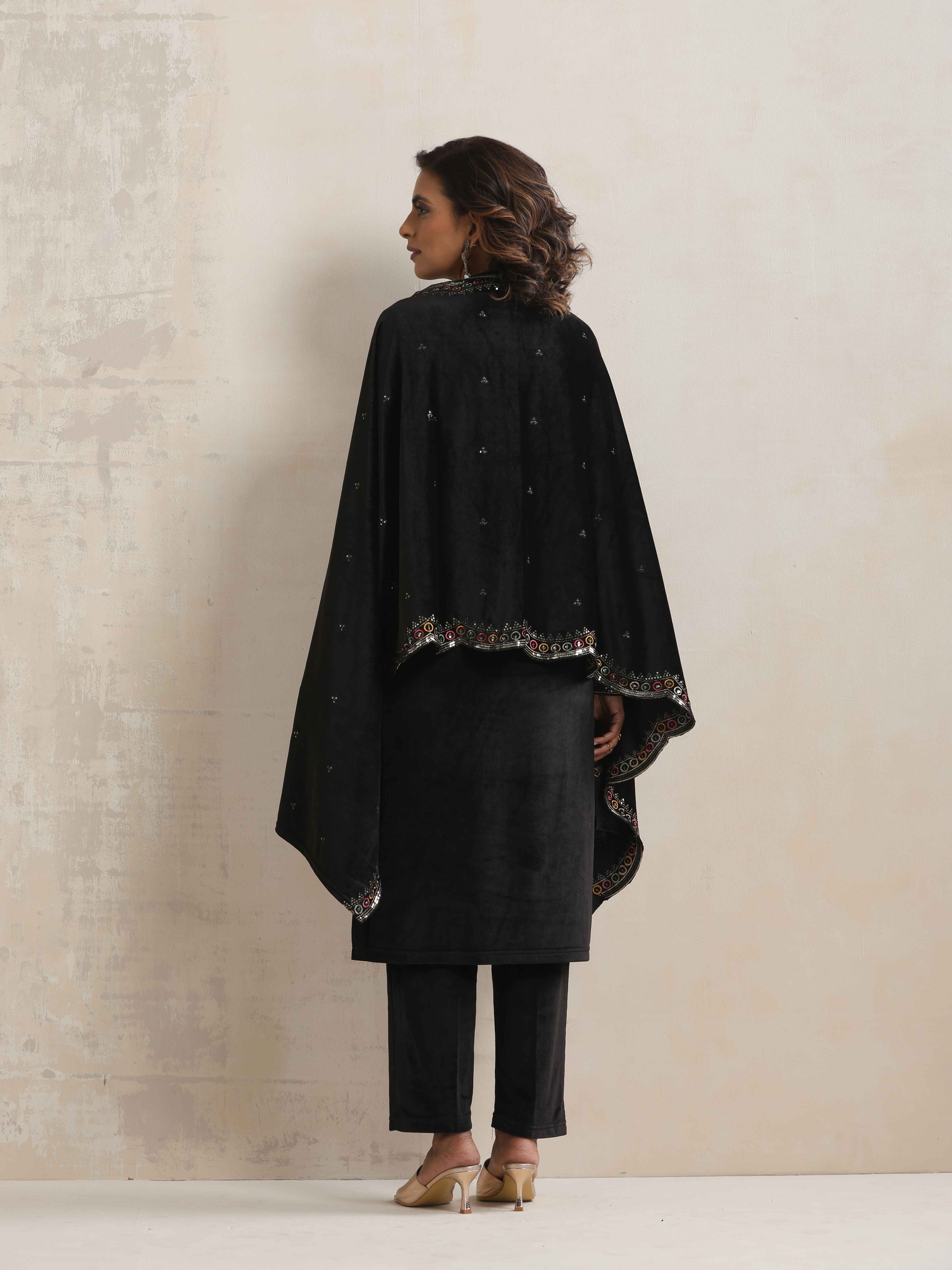trueBrowns Black Velvet Geometric Embroidered Kurta Pant Dupatta Set - view 8