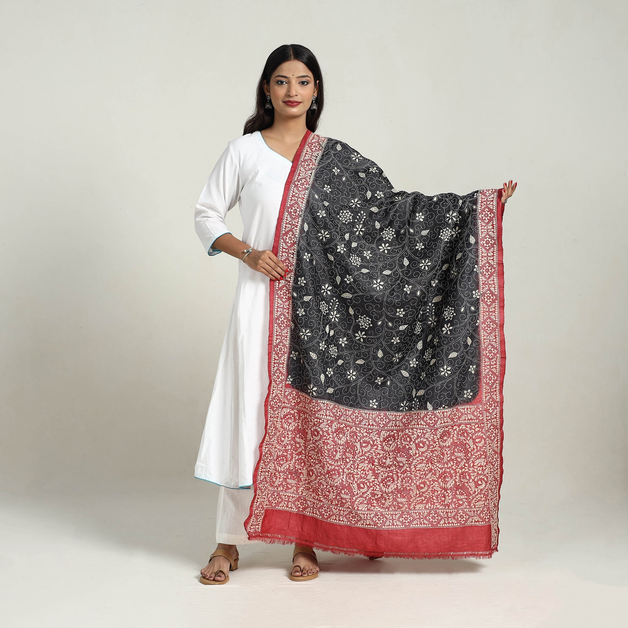 KHUSHBASH - HAPPY LOOM OF EAST Black - Handloom Tussar Silk Bengal Kantha Embroidery Dupatta 08 - view 2