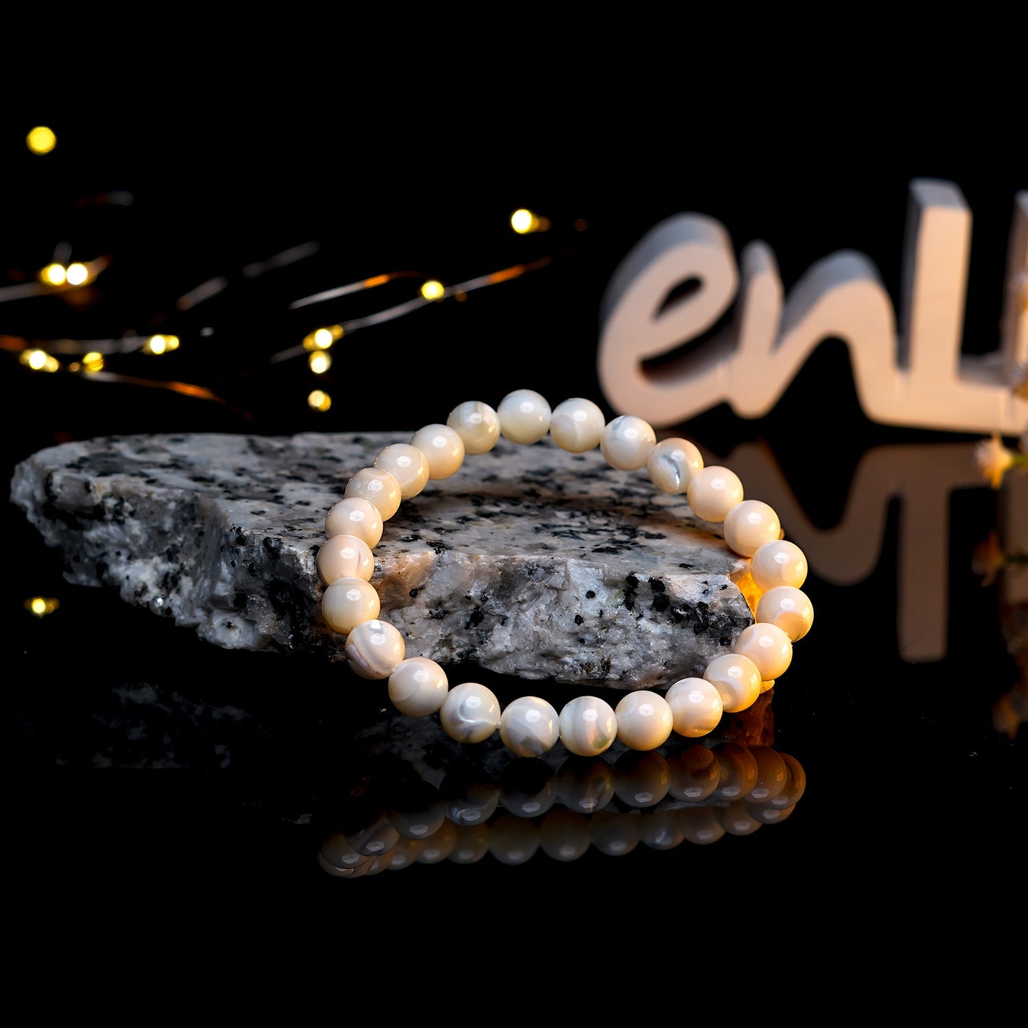Gemsmantra Premium Plus Bracelet - Mother of Pearl