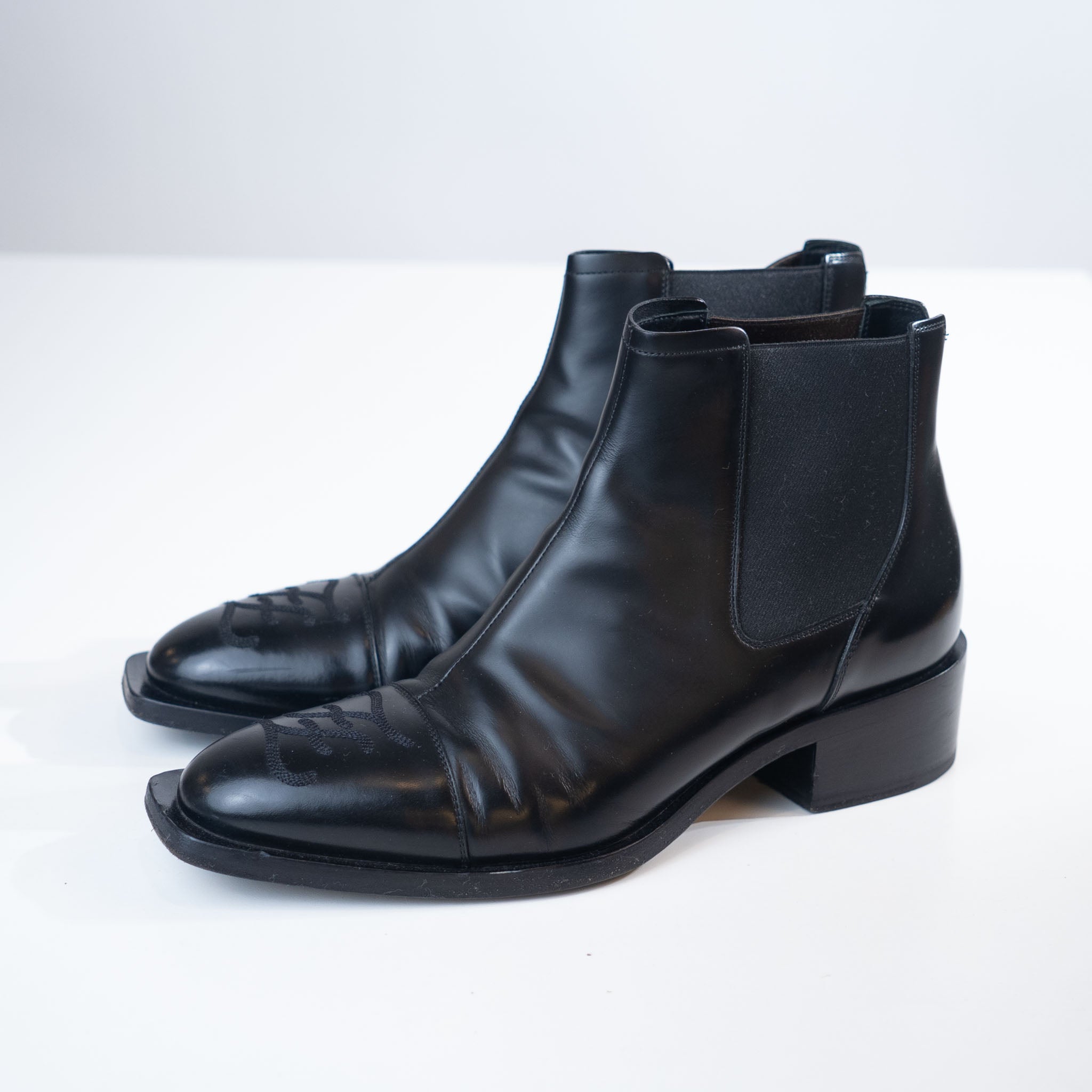 Fendi Chelsea Black Boots - view 2
